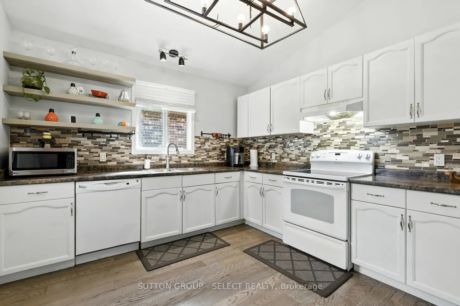 281 ELLERSLIE Road