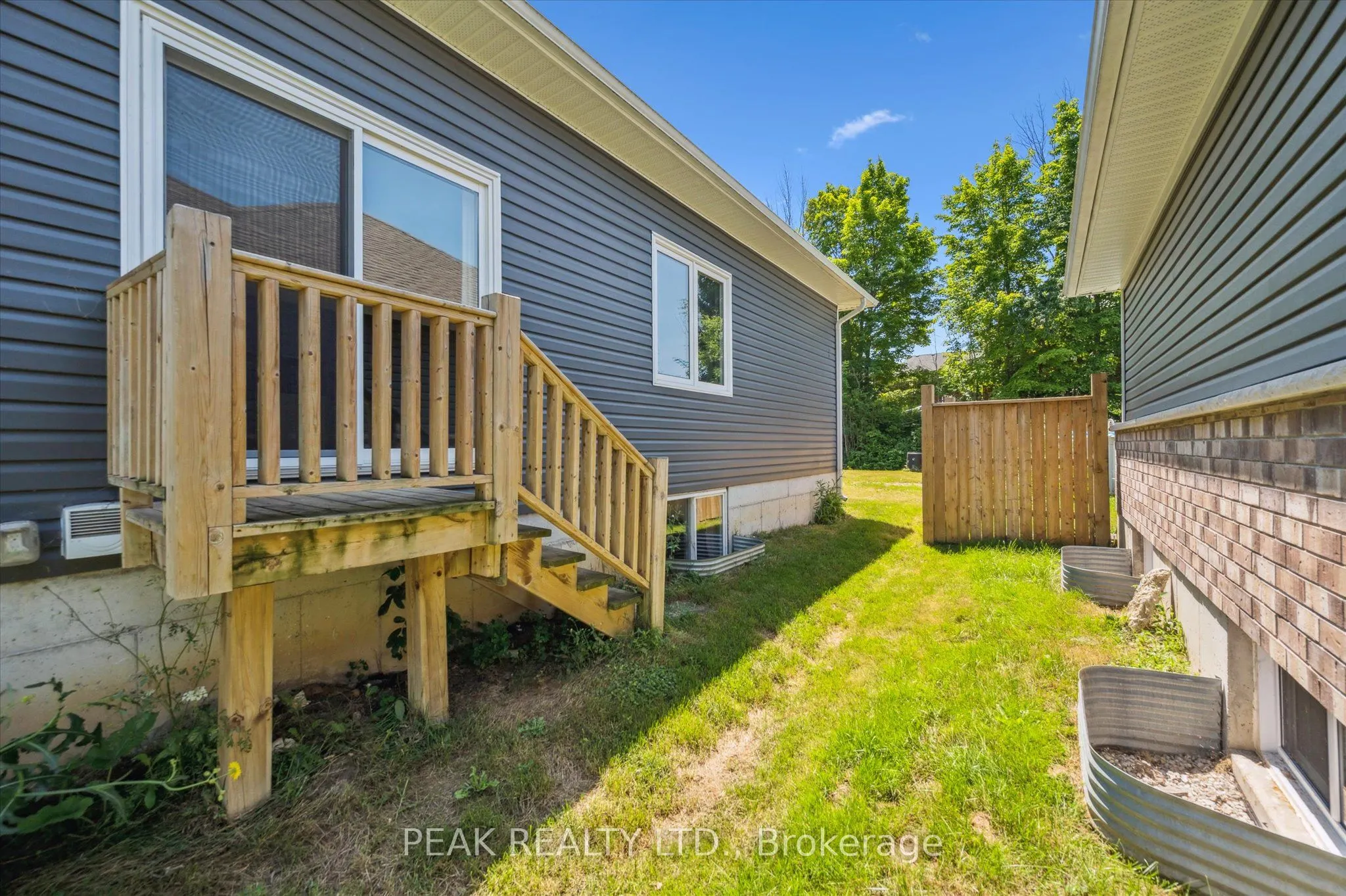 22 Ann Street S