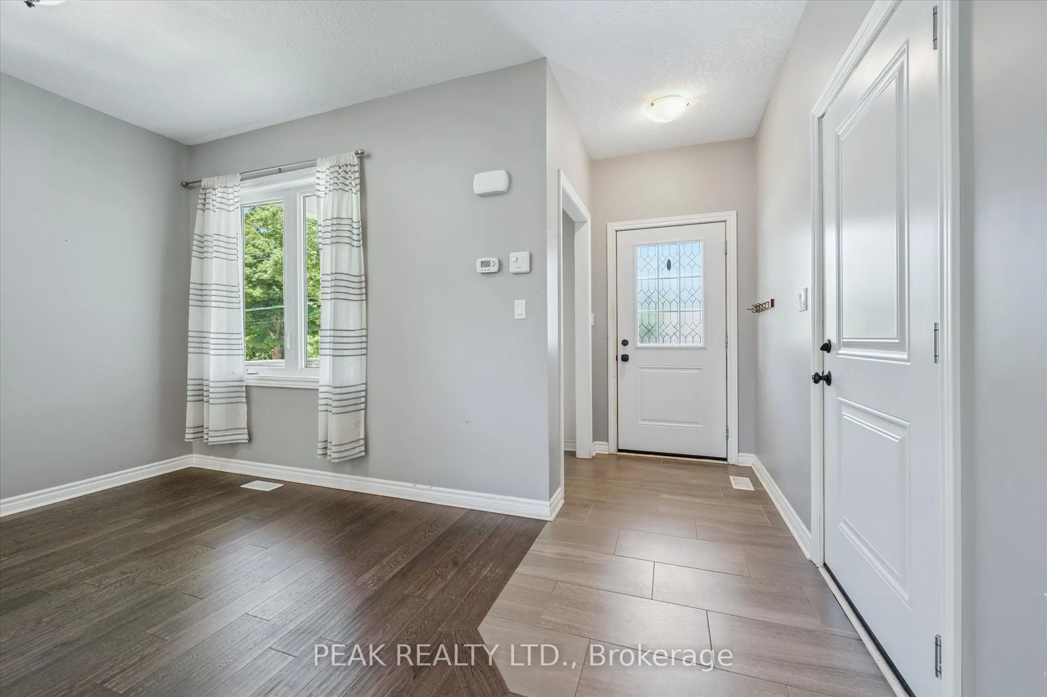 22 Ann Street S
