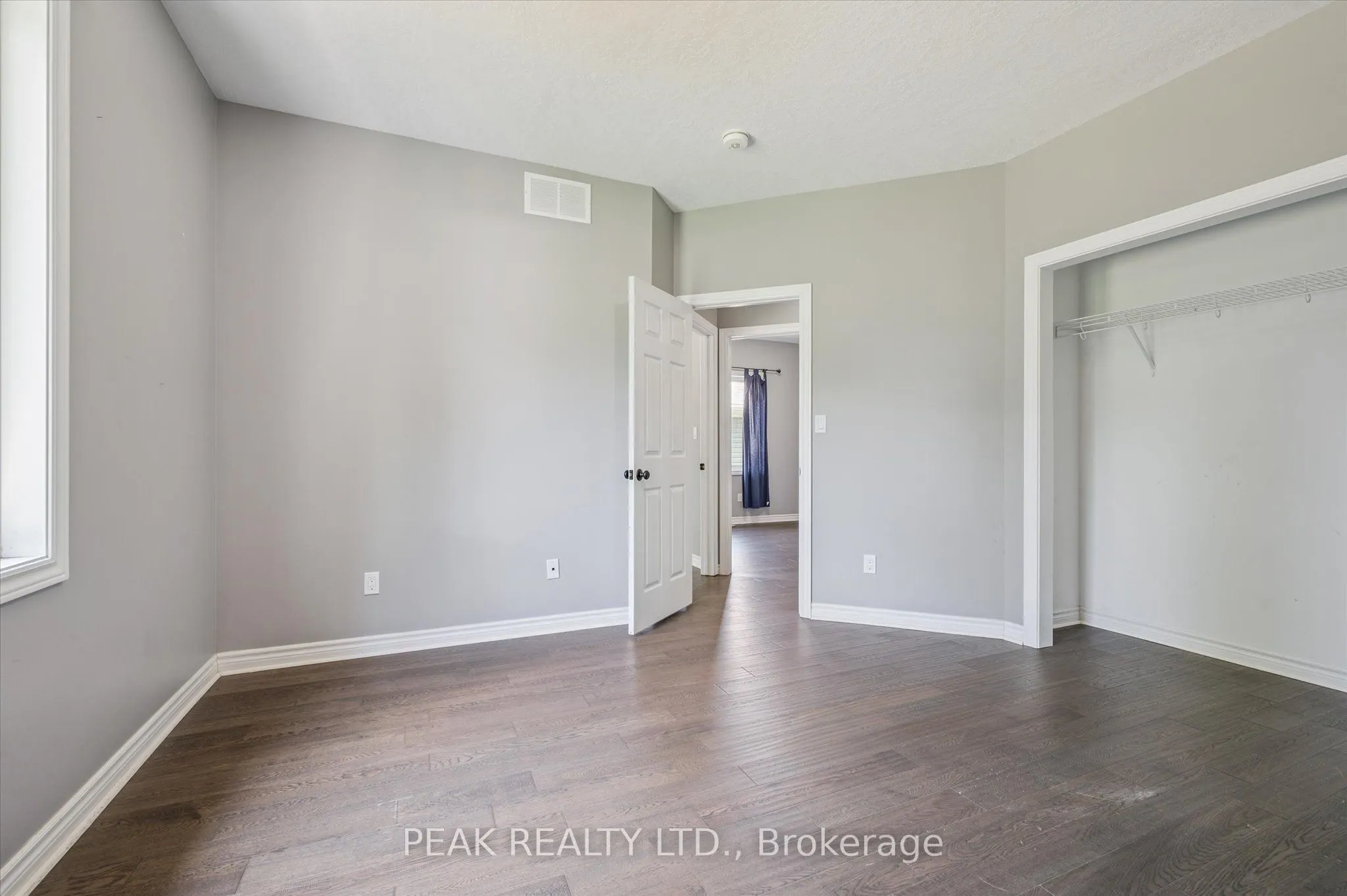 22 Ann Street S