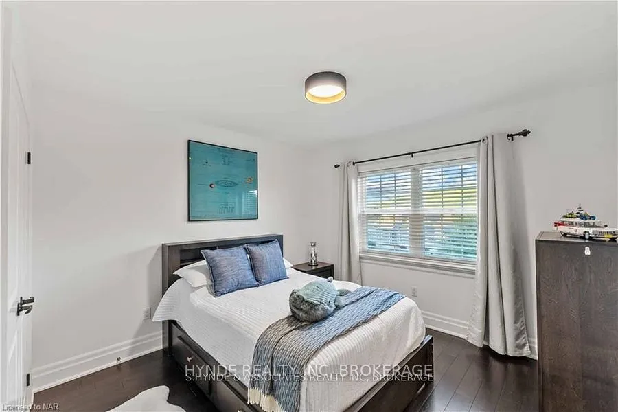 16 Red Haven Drive