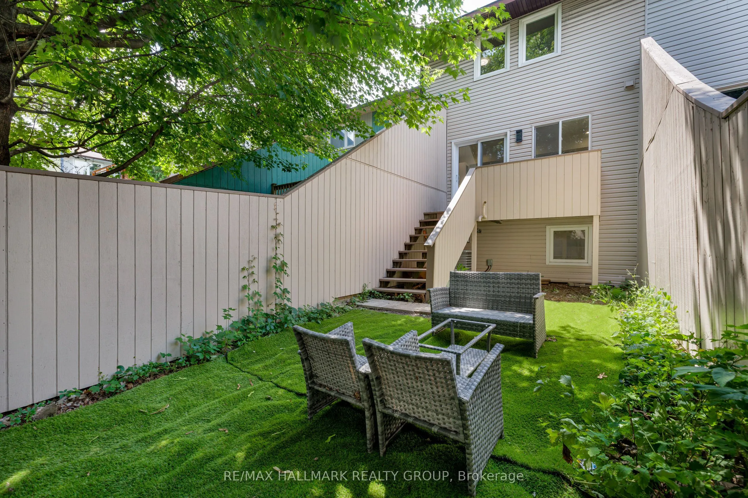 213 BOOTH Street