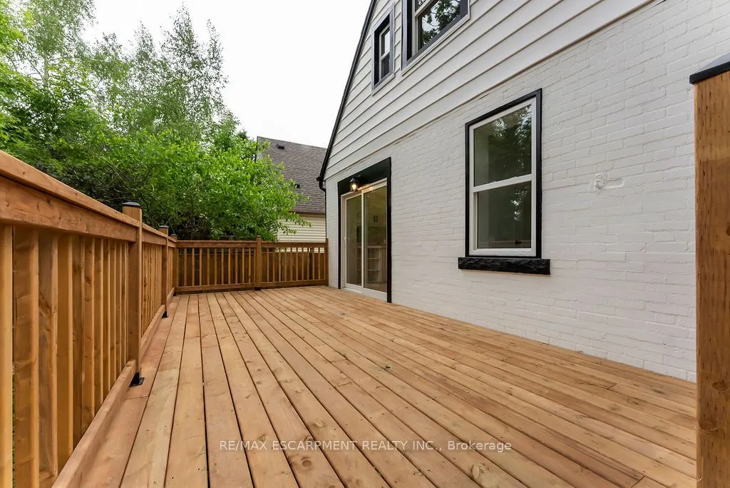 272 East 15th Street