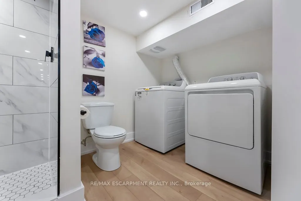272 East 15th Street