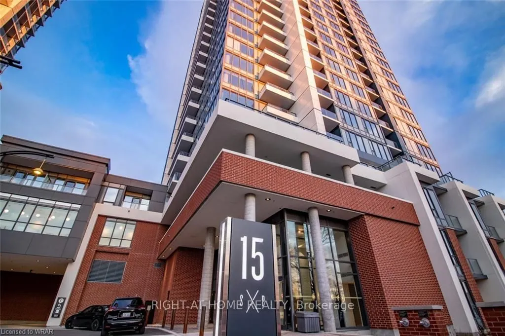 15 Wellington Street S, #610