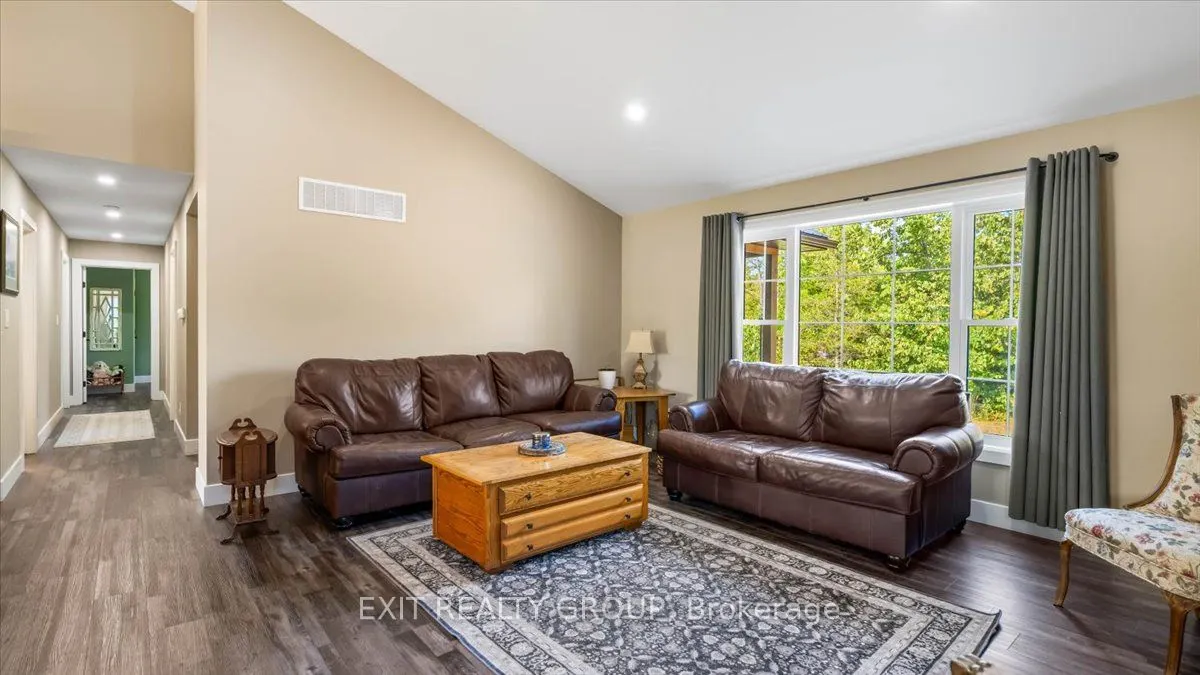 32 Marble Court