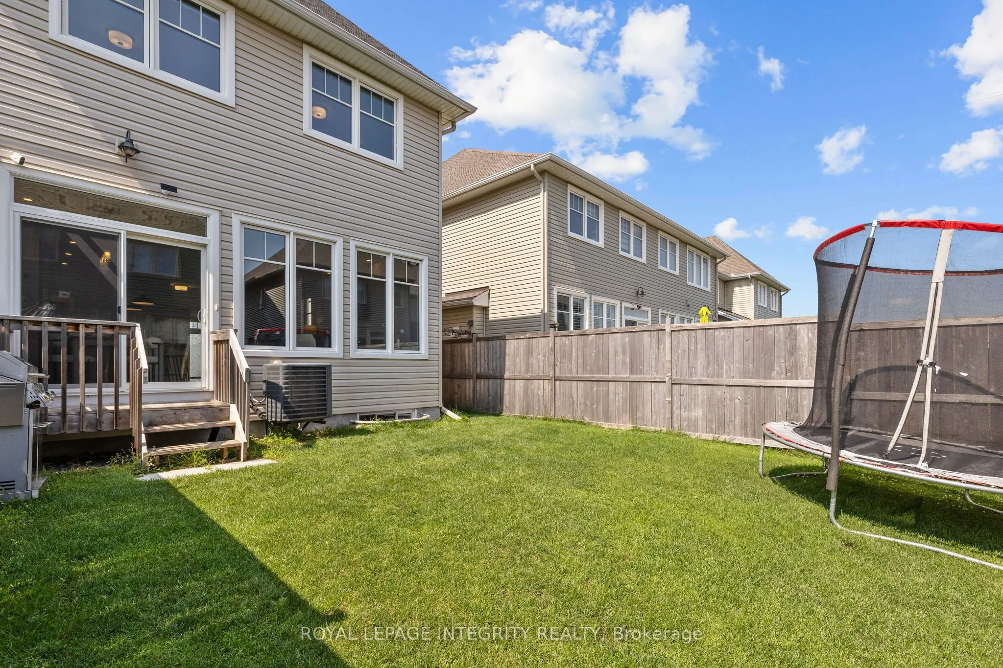 98 Jardiniere Street
