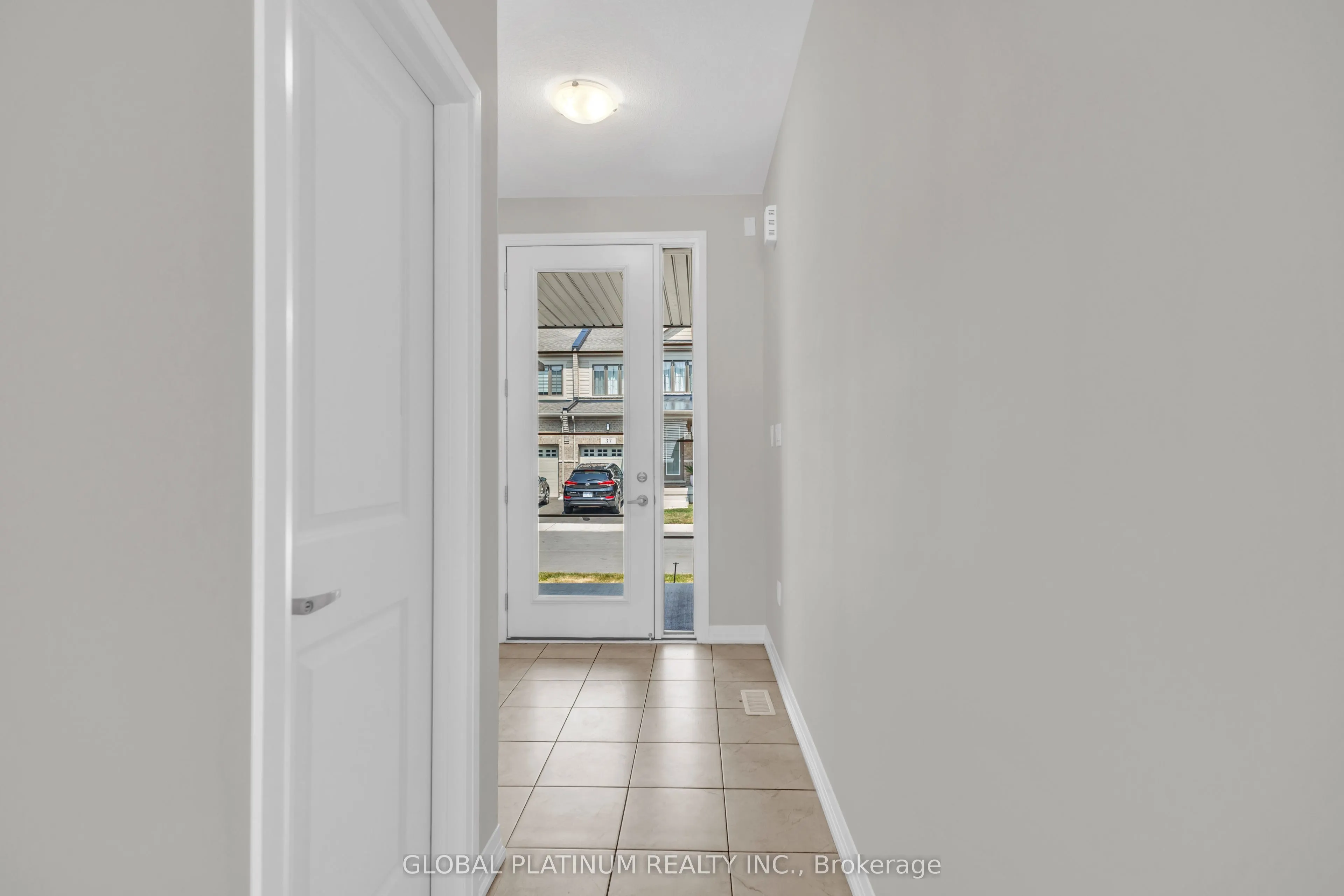 15 Blacklock Street, #17