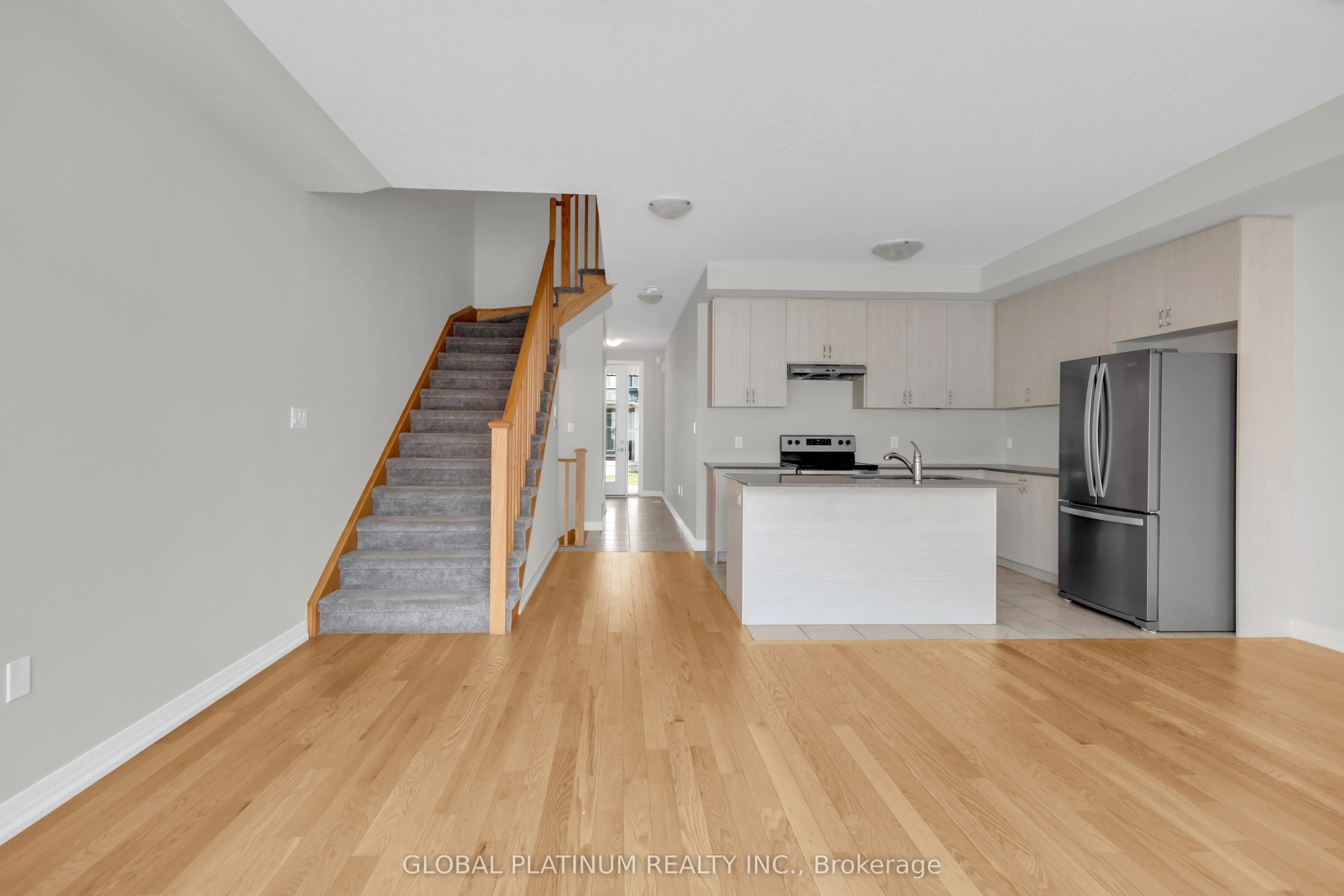 15 Blacklock Street, #17