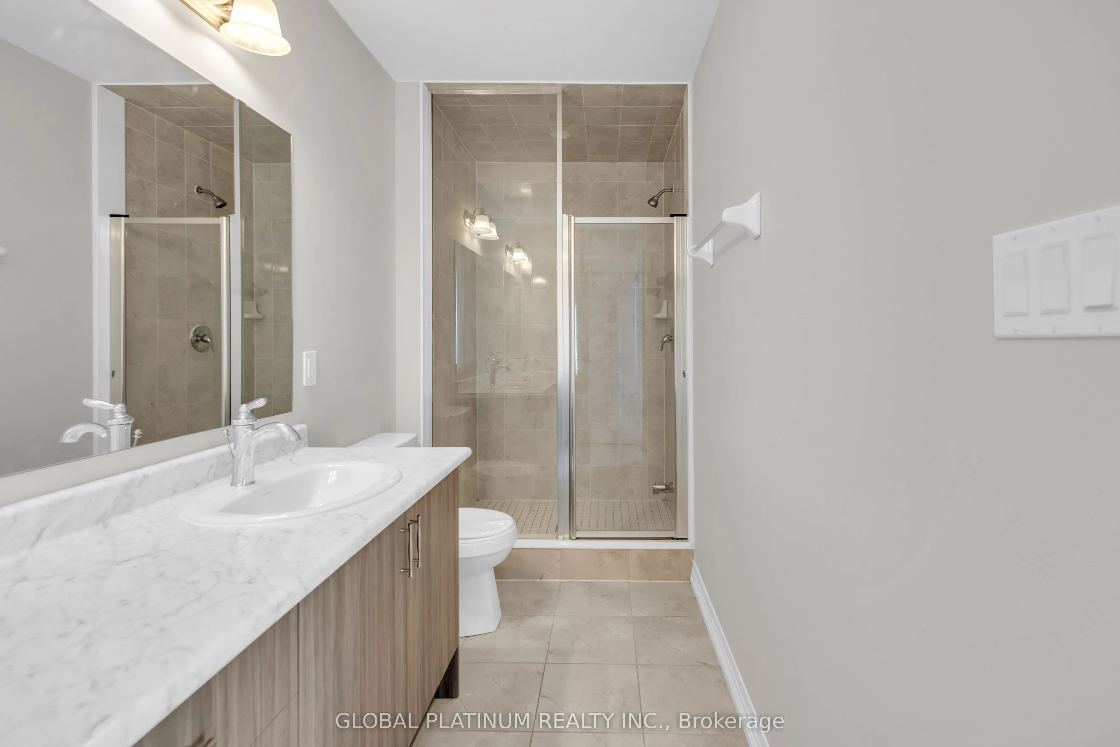 15 Blacklock Street, #17