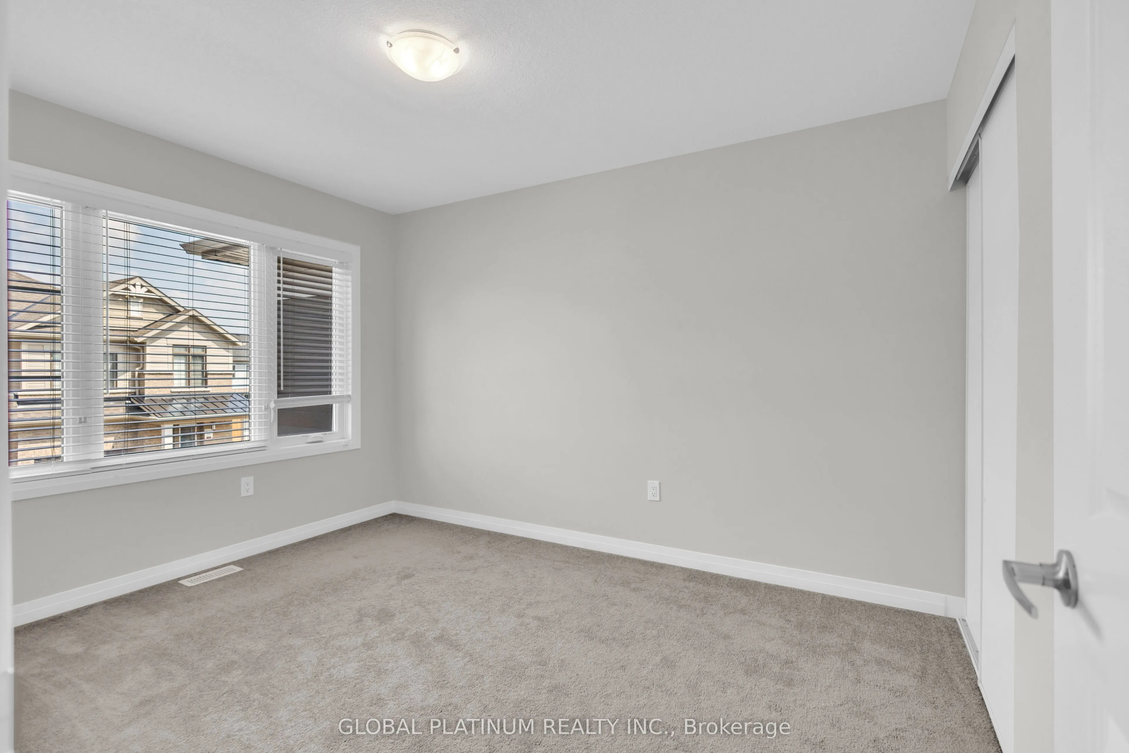 15 Blacklock Street, #17