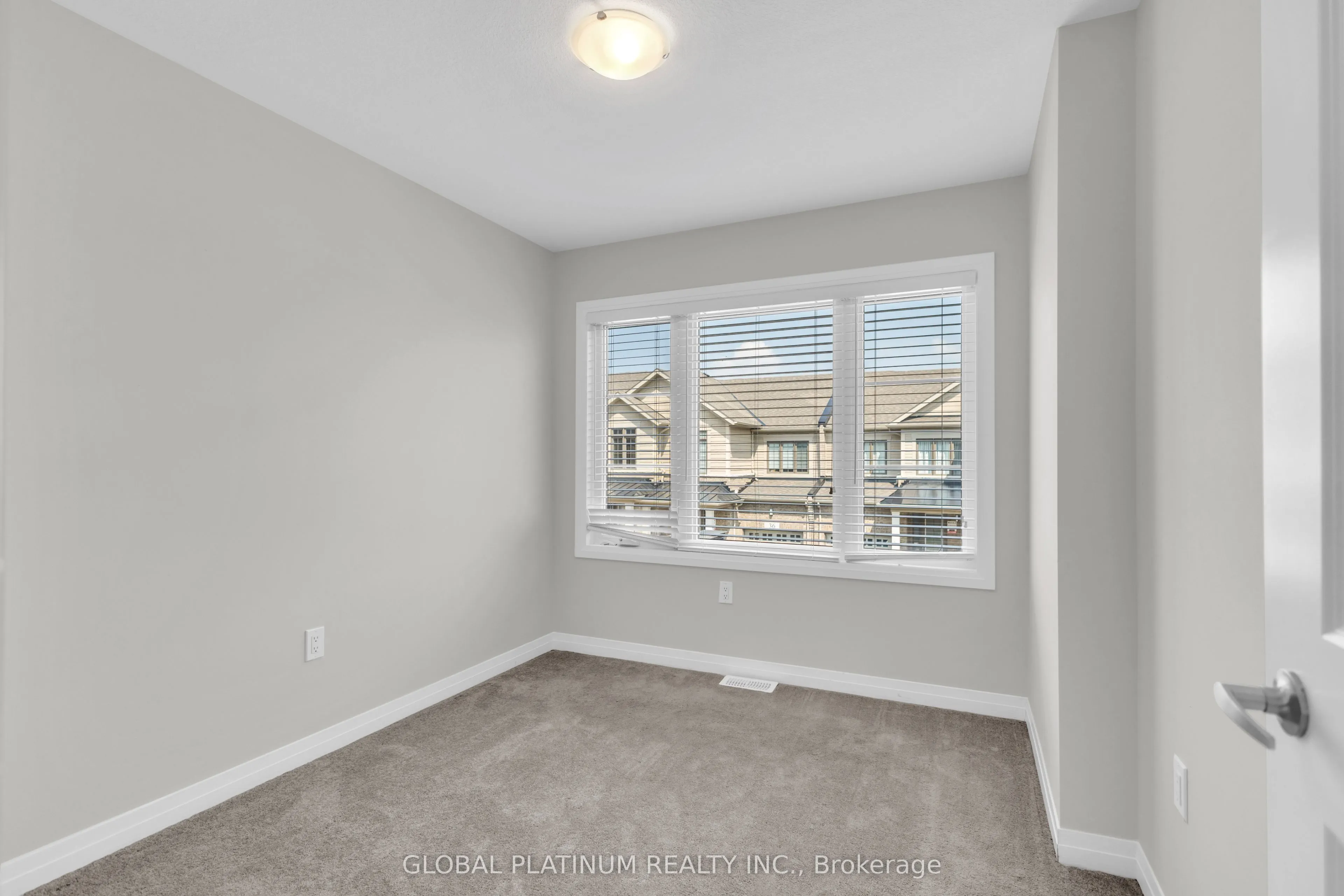 15 Blacklock Street, #17