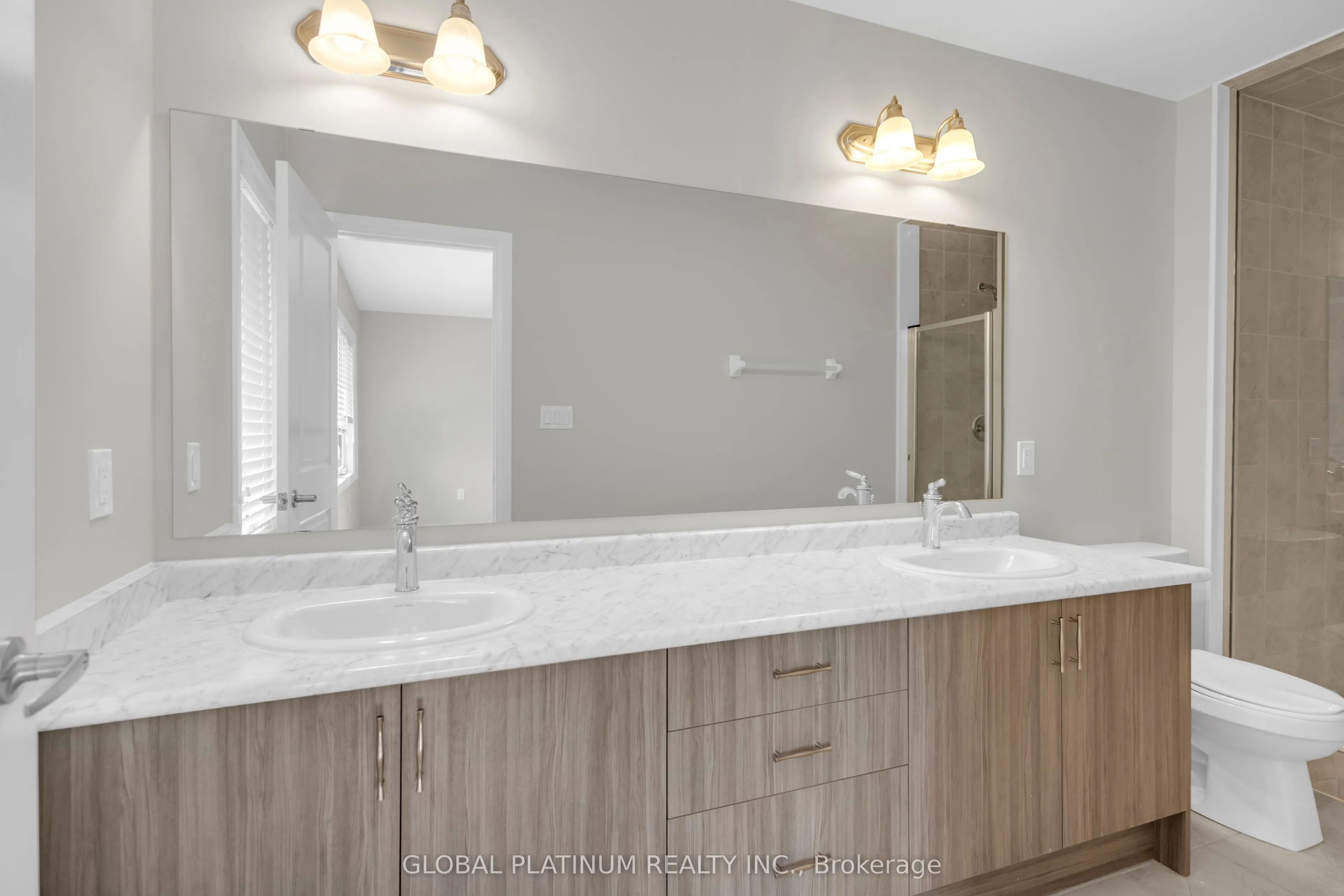 15 Blacklock Street, #17