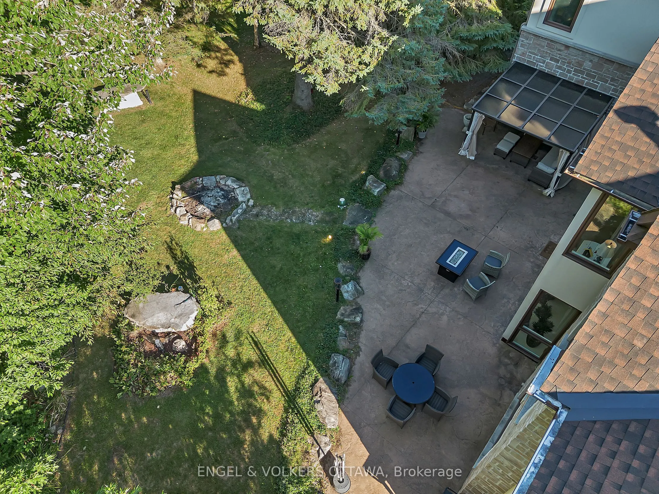 1836 Whitemarsh Crescent