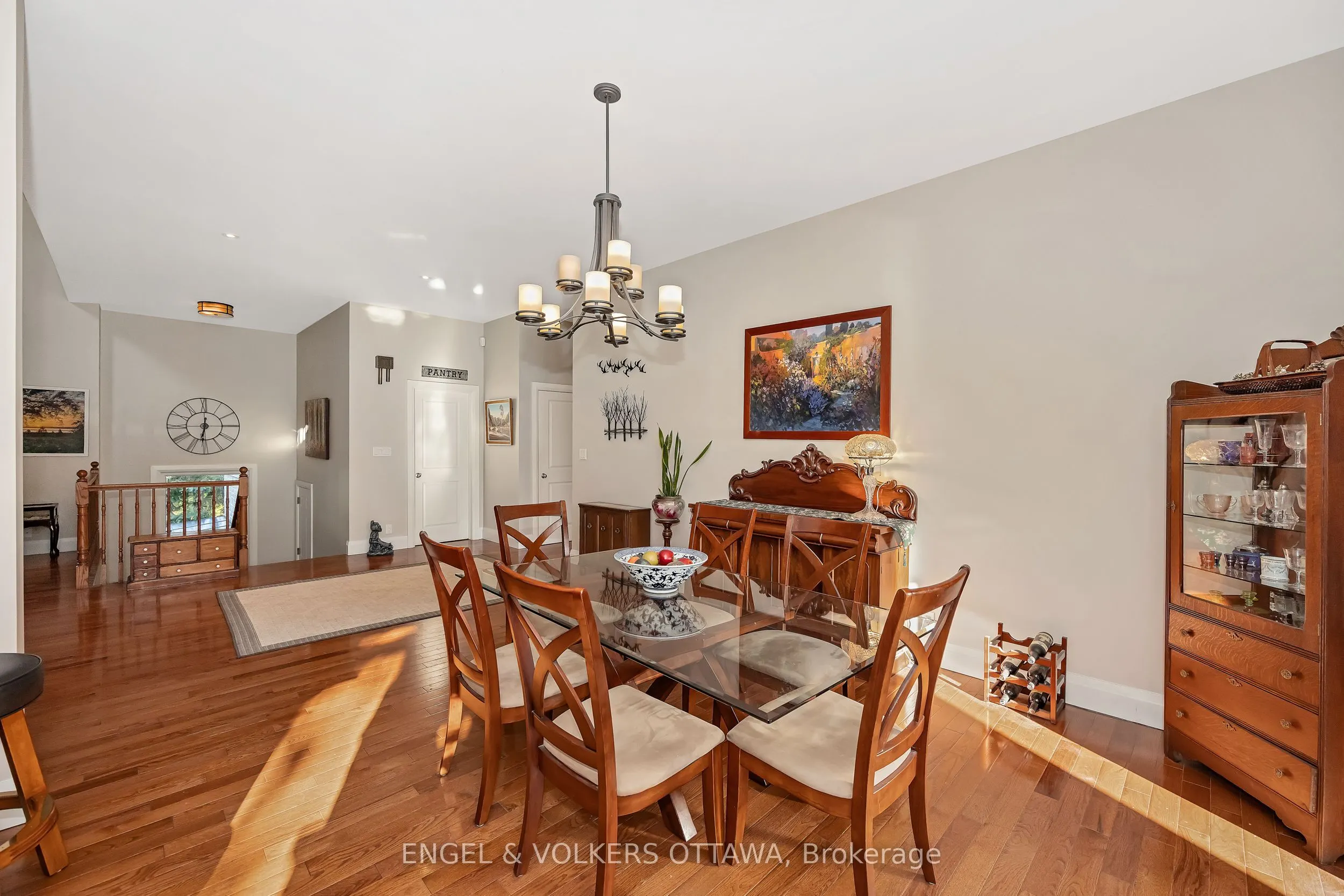 1836 Whitemarsh Crescent