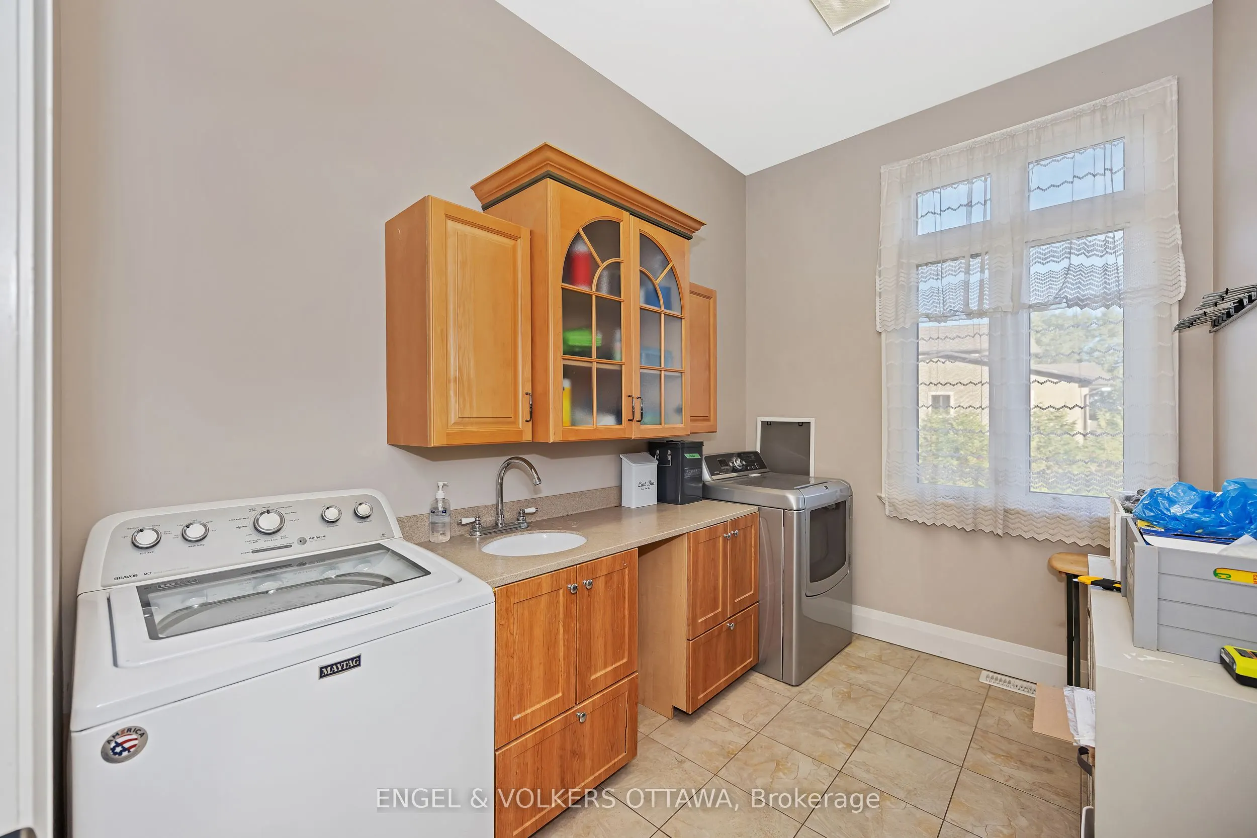 1836 Whitemarsh Crescent