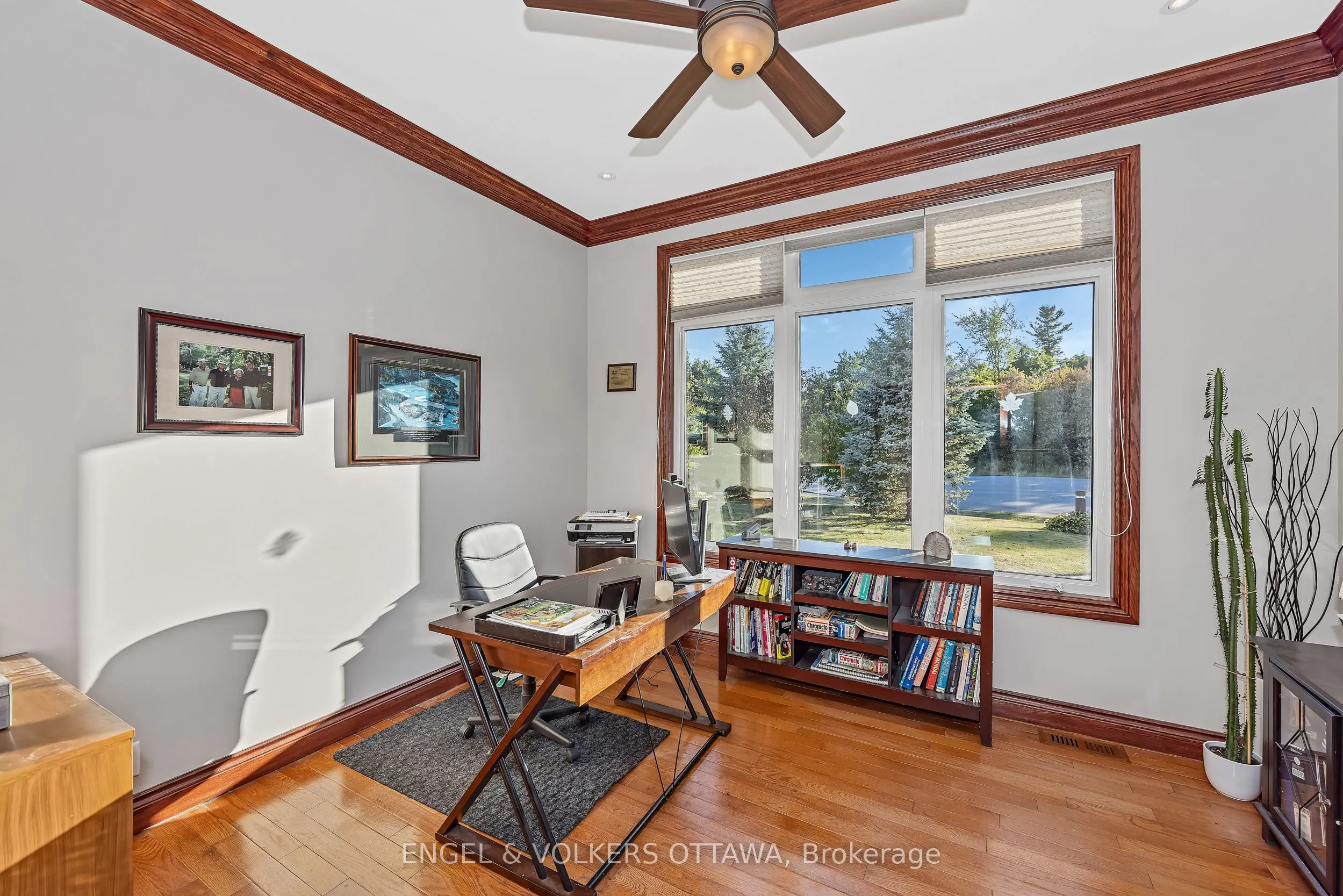 1836 Whitemarsh Crescent