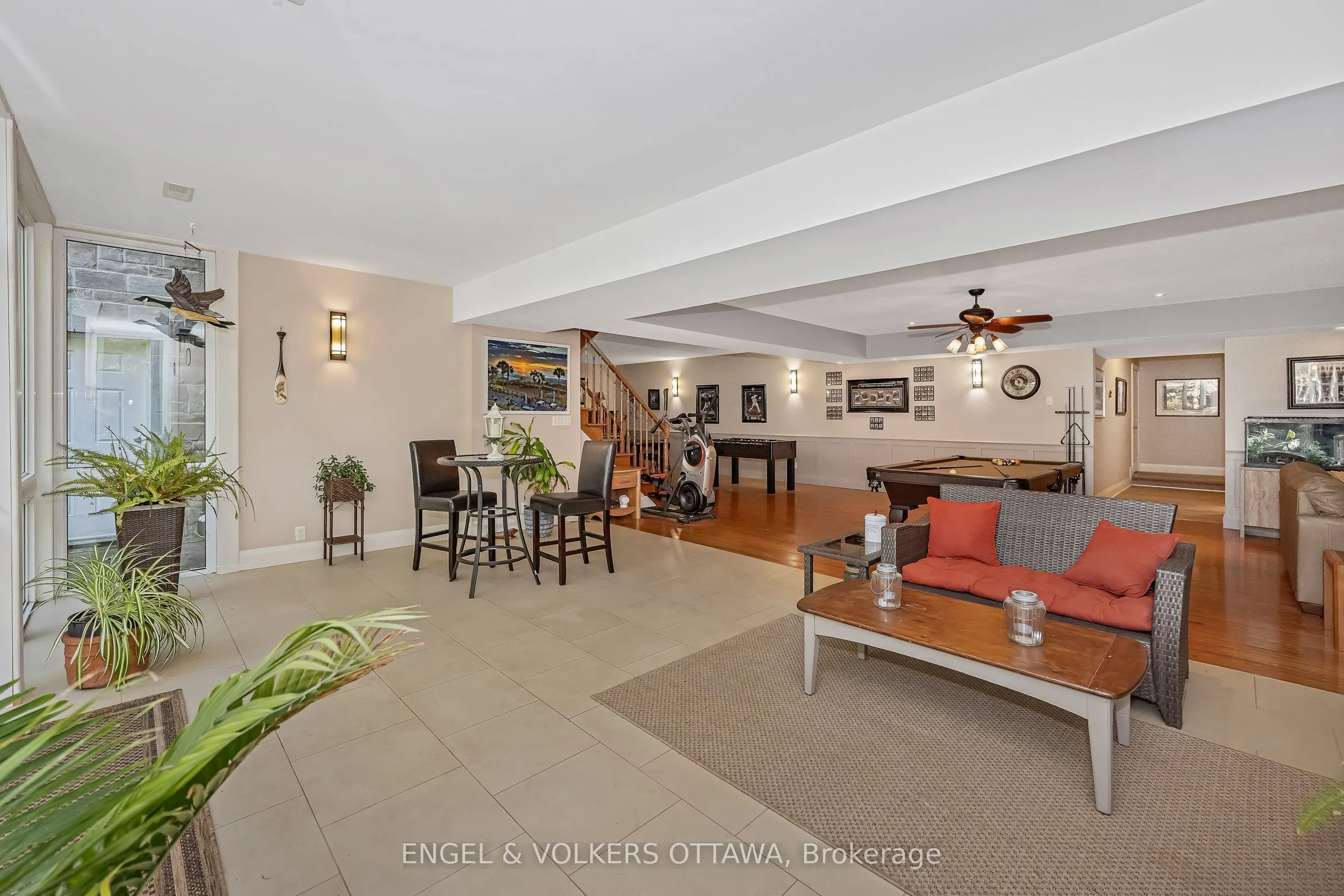 1836 Whitemarsh Crescent