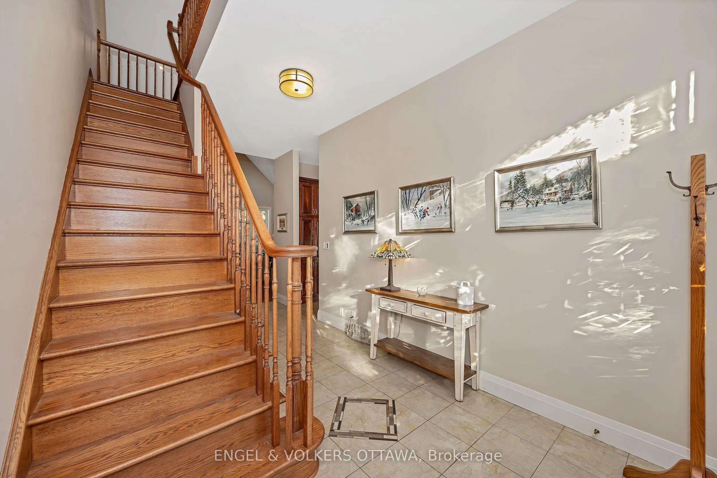 1836 Whitemarsh Crescent