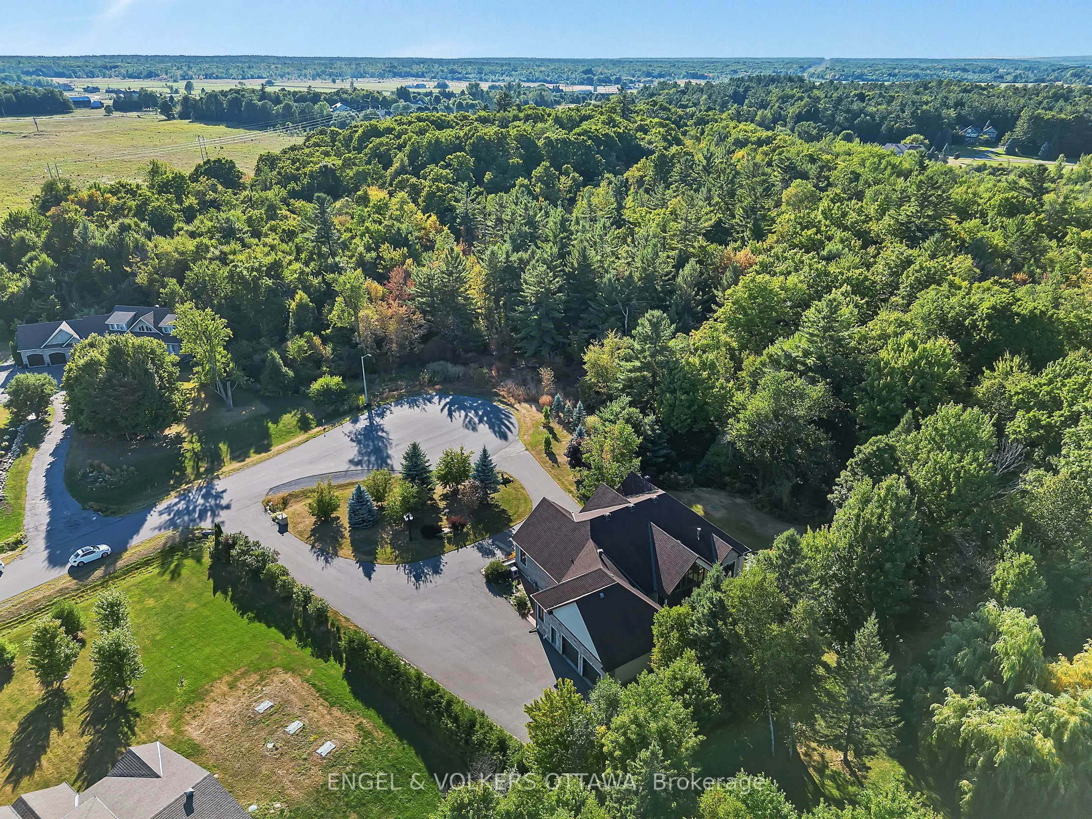 1836 Whitemarsh Crescent