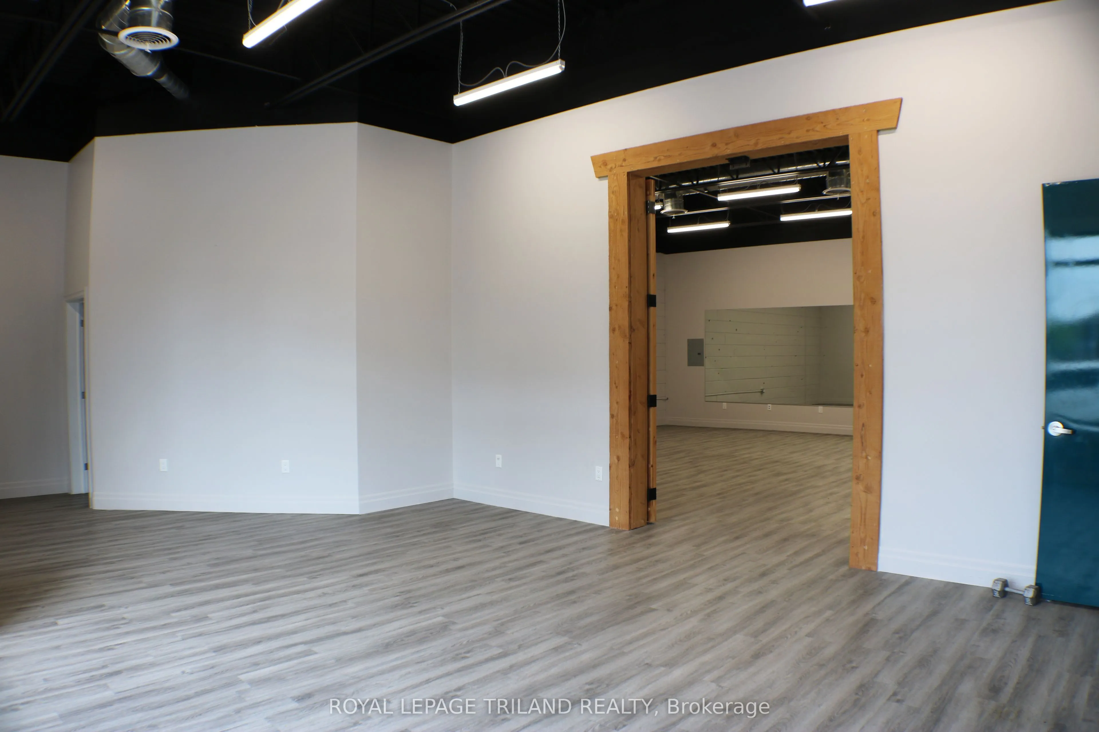 613 Talbot Street, #102-103