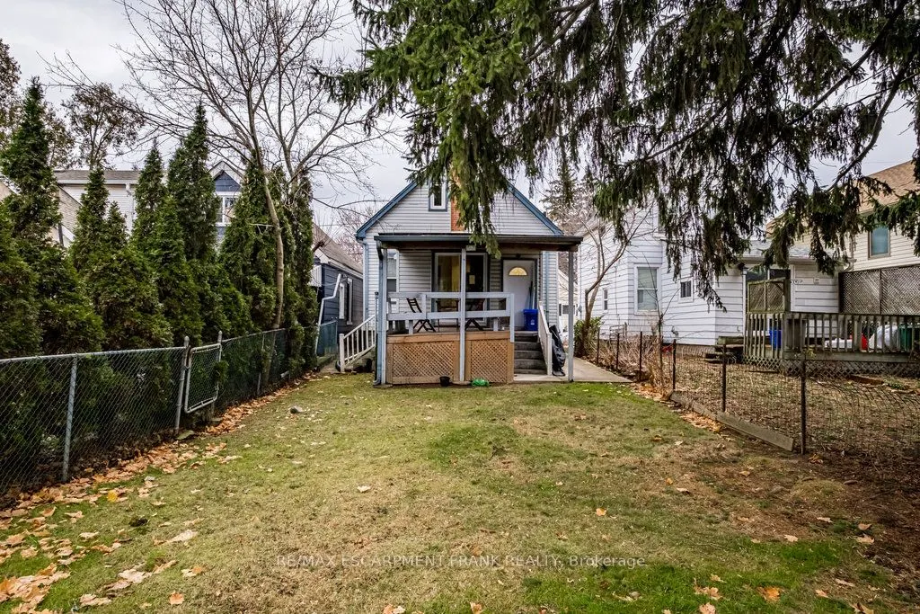 109 ROYAL Avenue