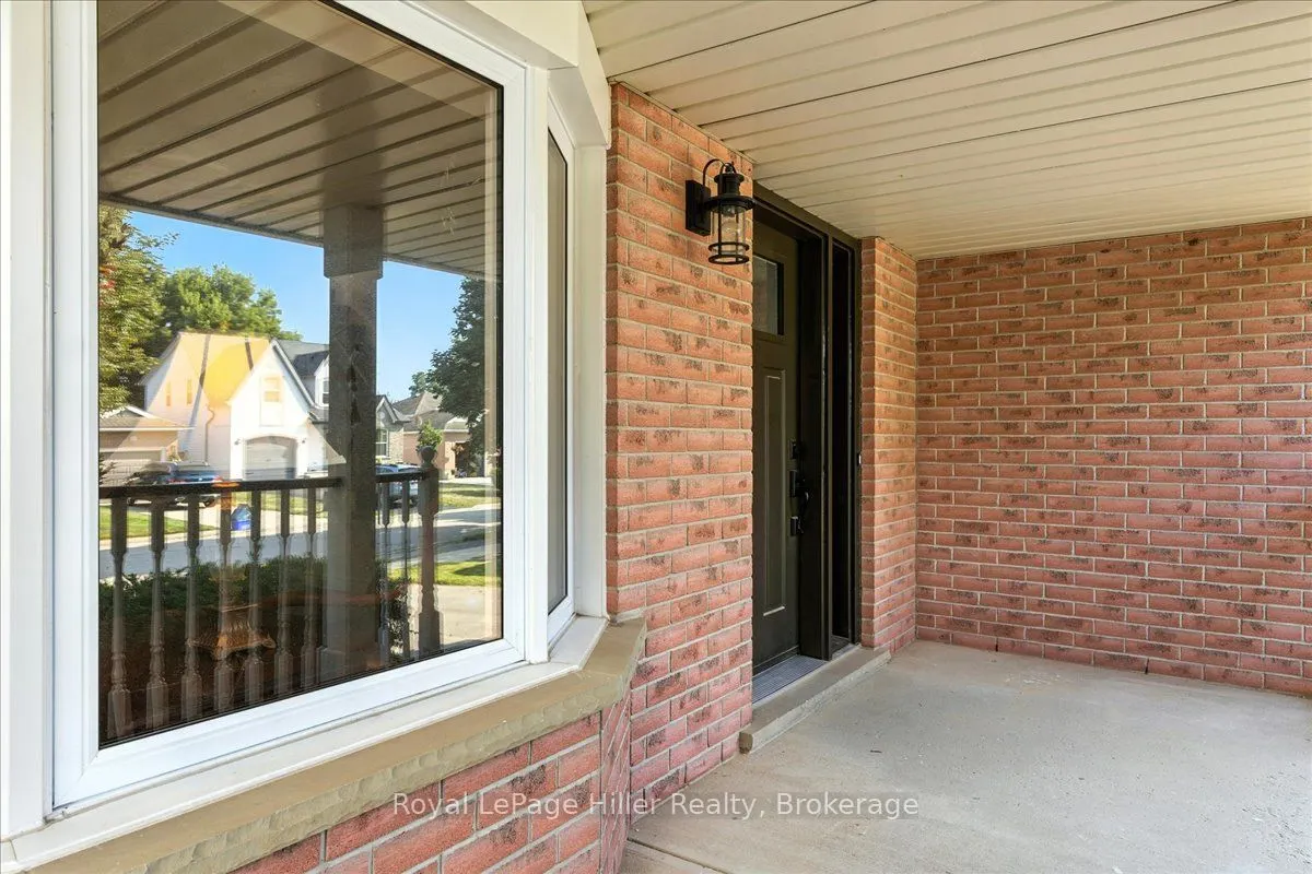 240 Dartmoor Crescent