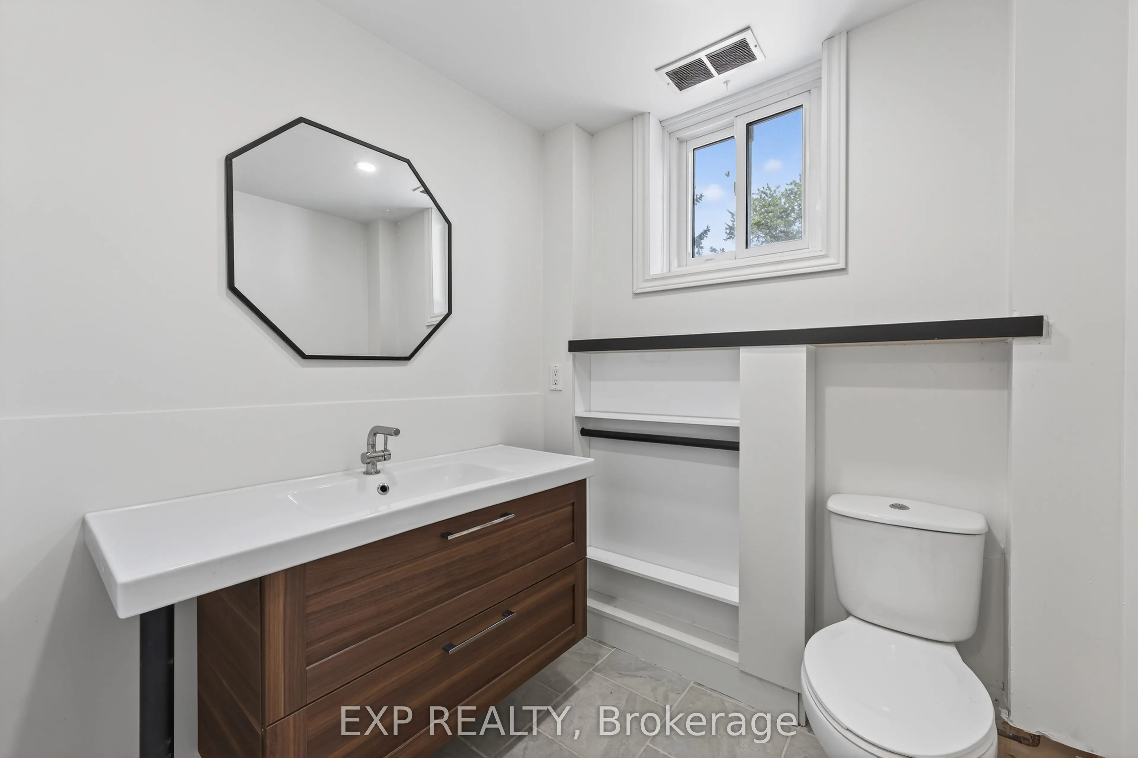 12 Sunset Crescent