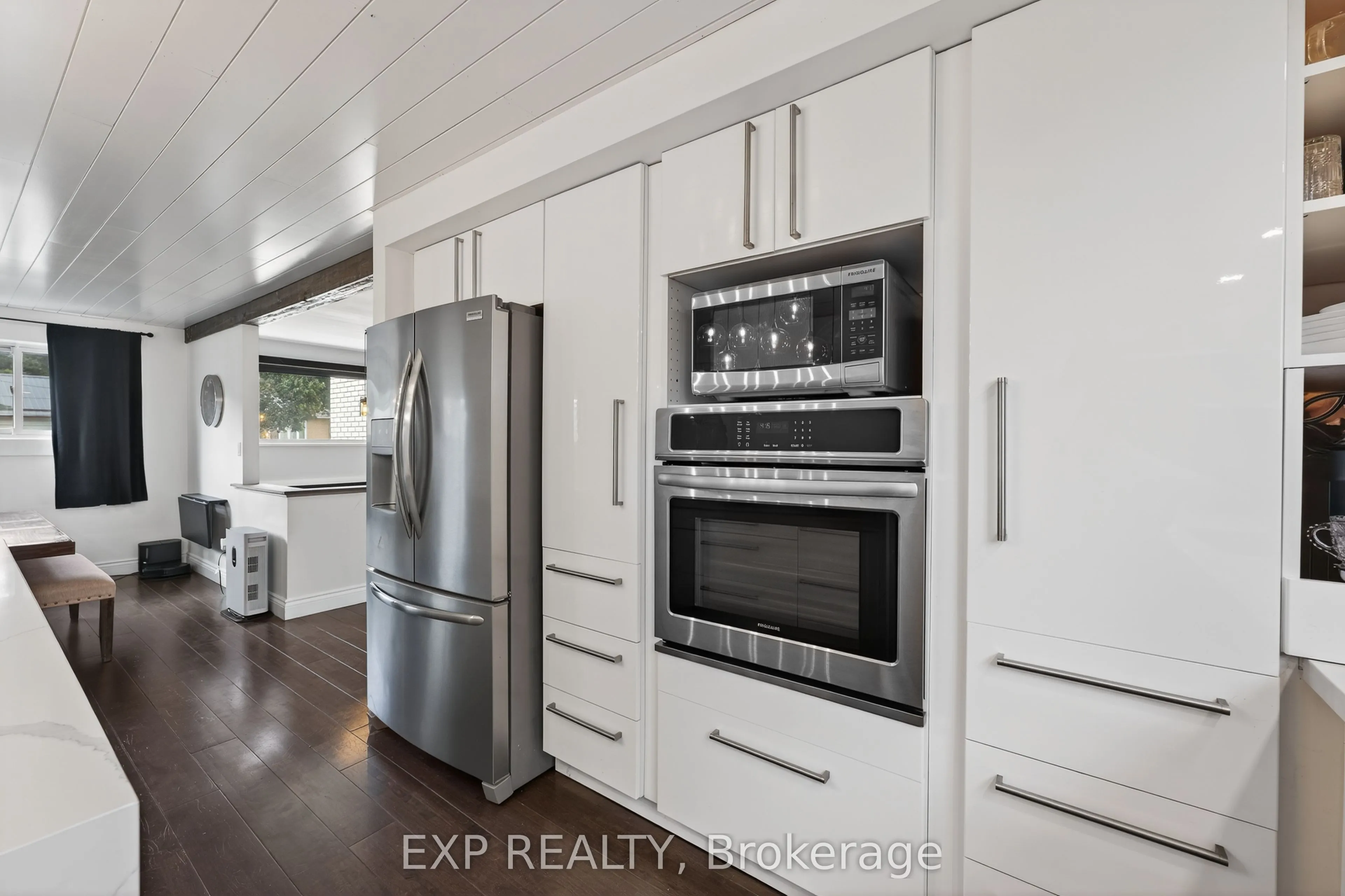 12 Sunset Crescent
