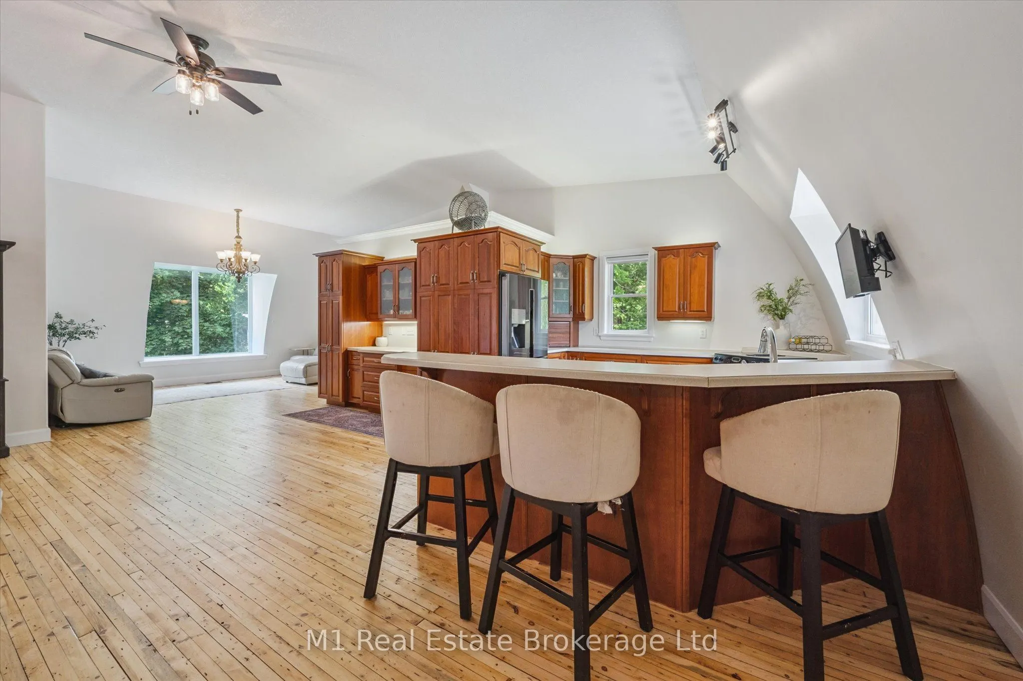128 Wellington Road 7 Road