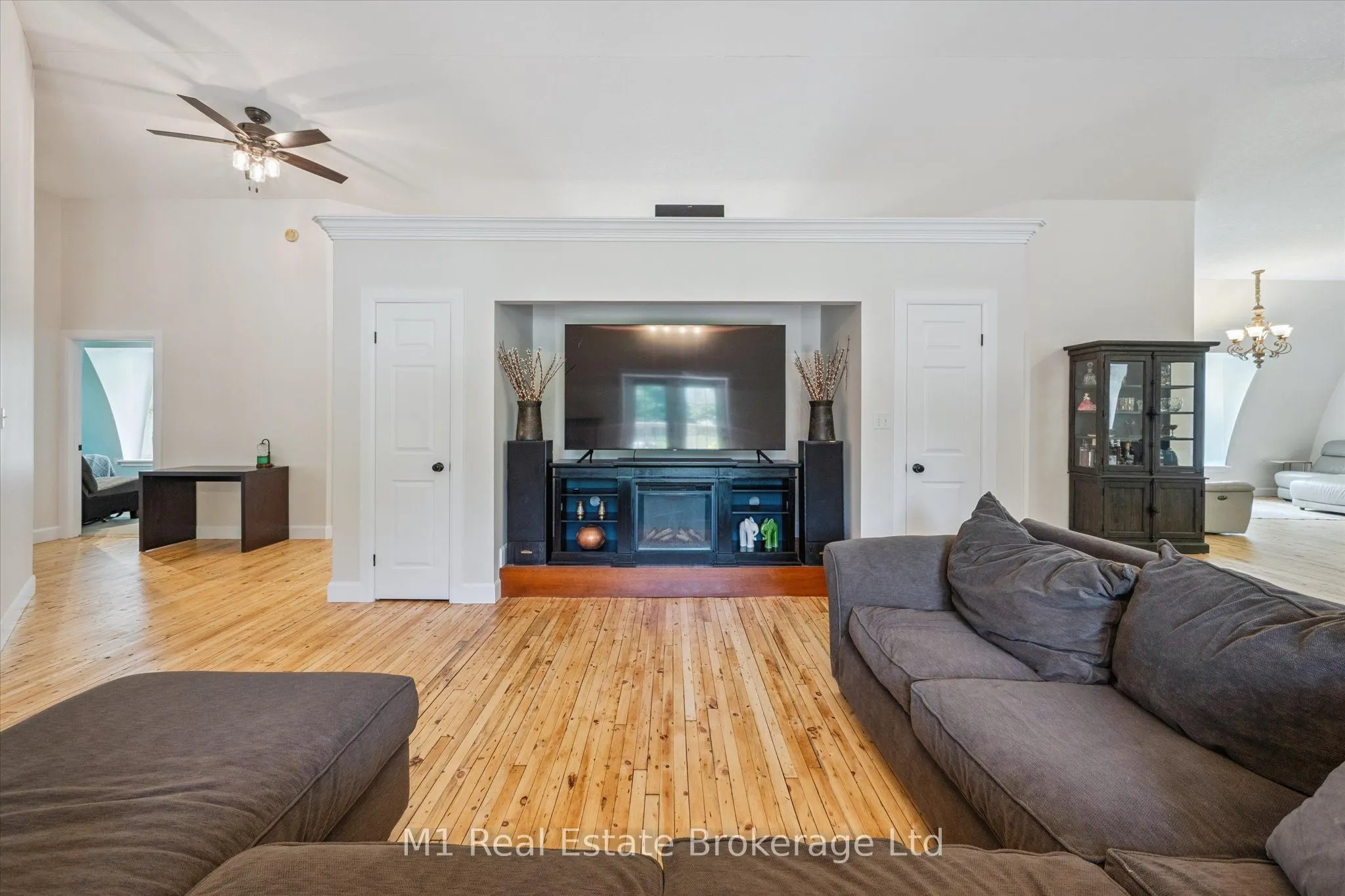 128 Wellington Road 7 Road