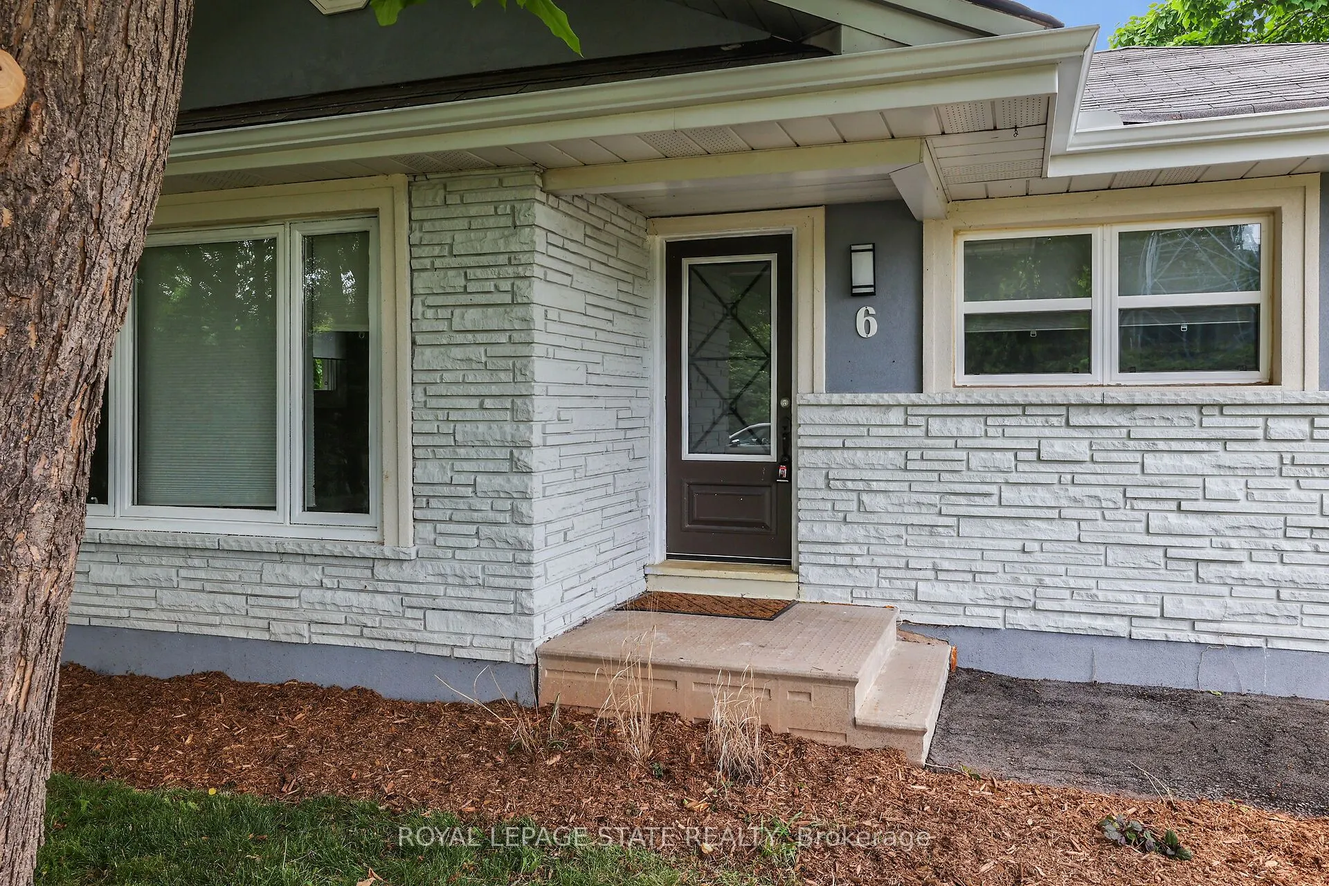 6 Lincoln Avenue