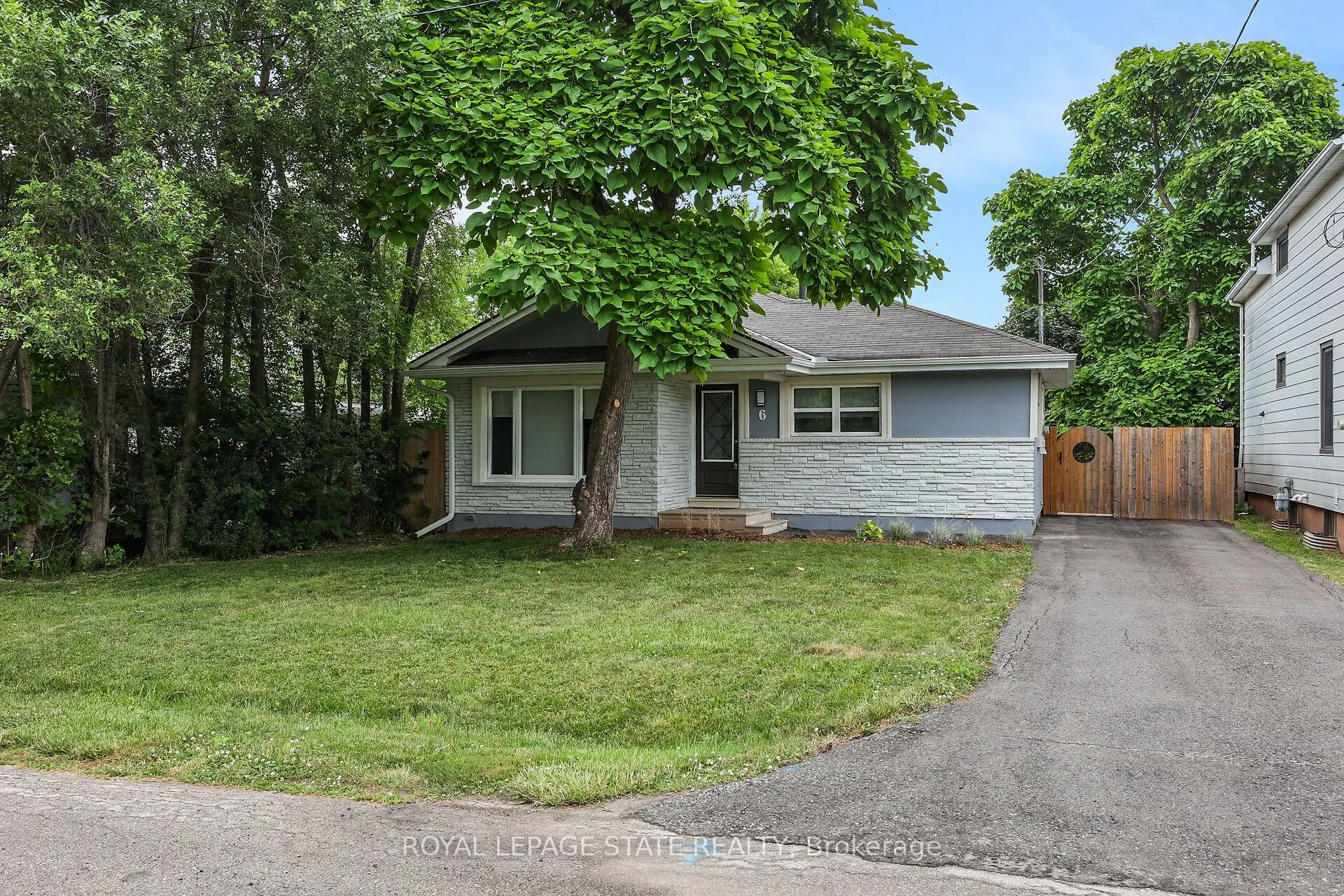 6 Lincoln Avenue