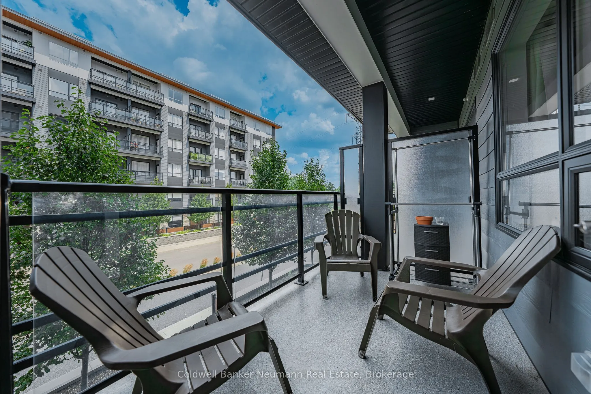 247 Northfield Drive E, #210