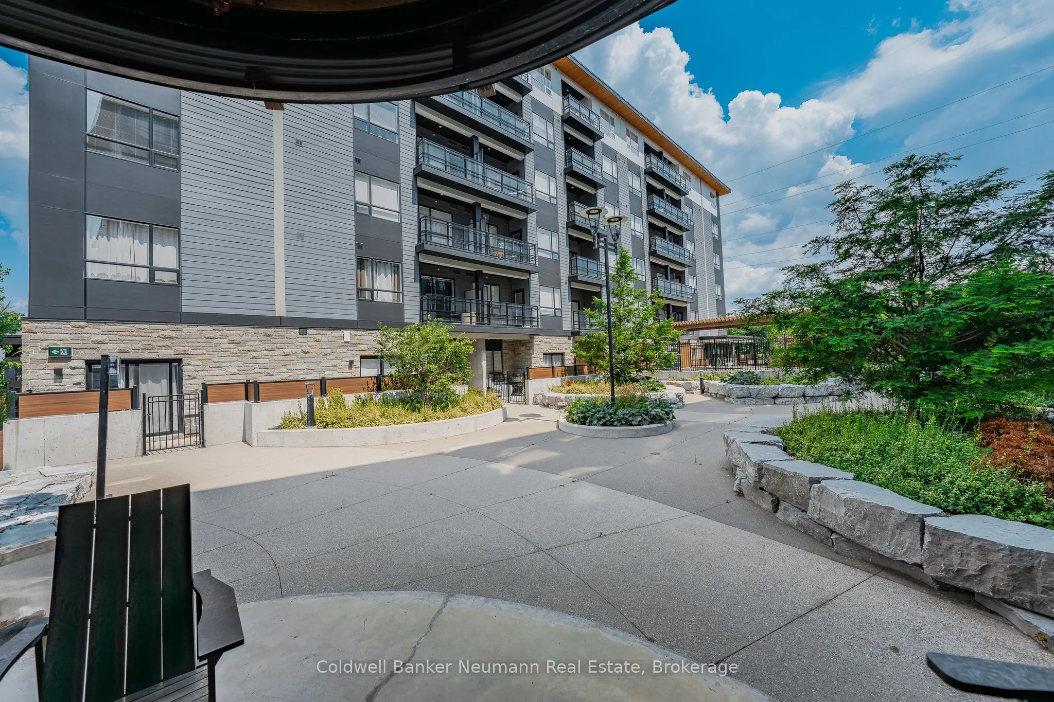 247 Northfield Drive E, #210