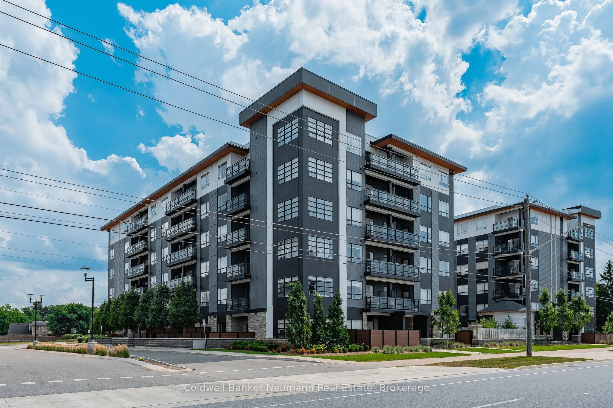 247 Northfield Drive E, #210