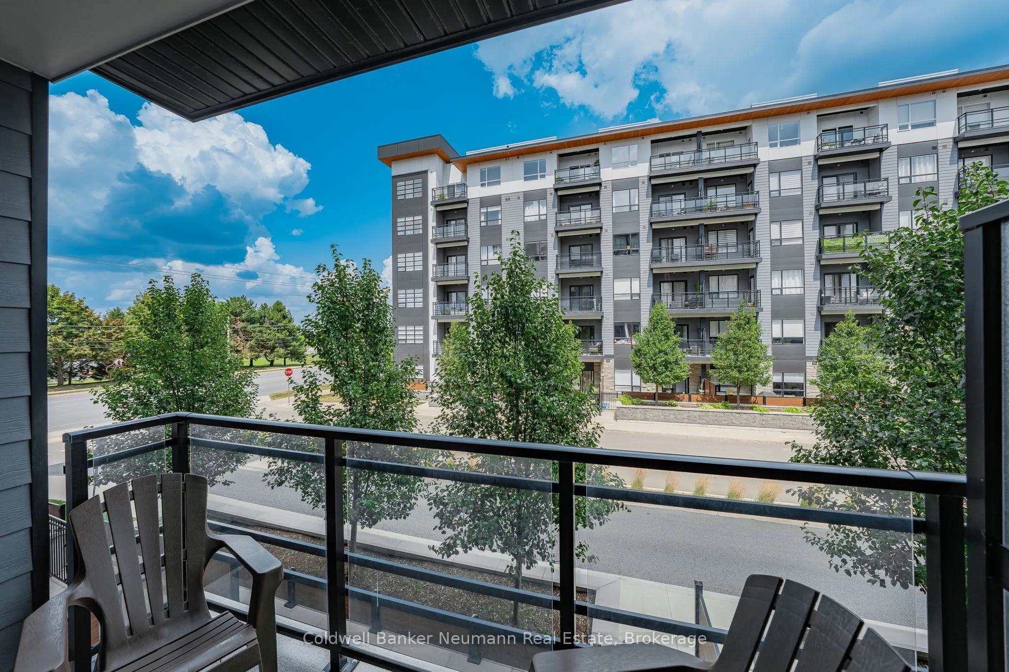 247 Northfield Drive E, #210