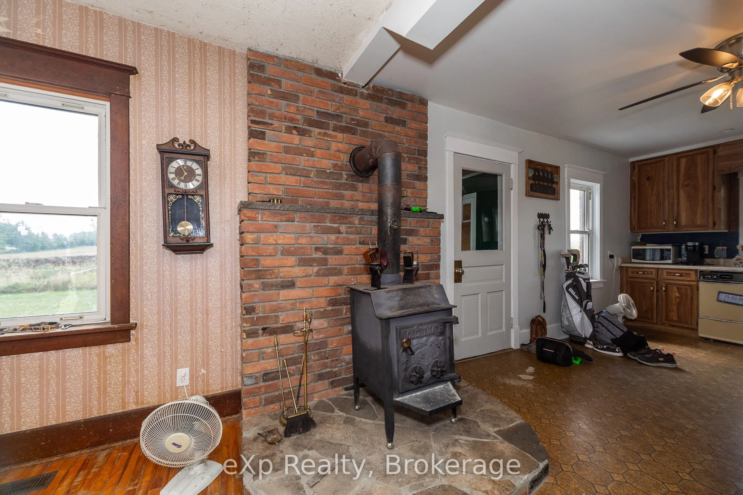 223 Concession 10E