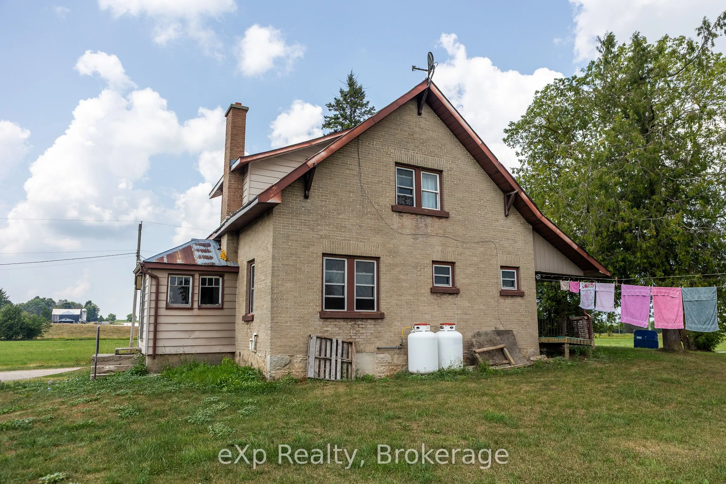 223 Concession 10E