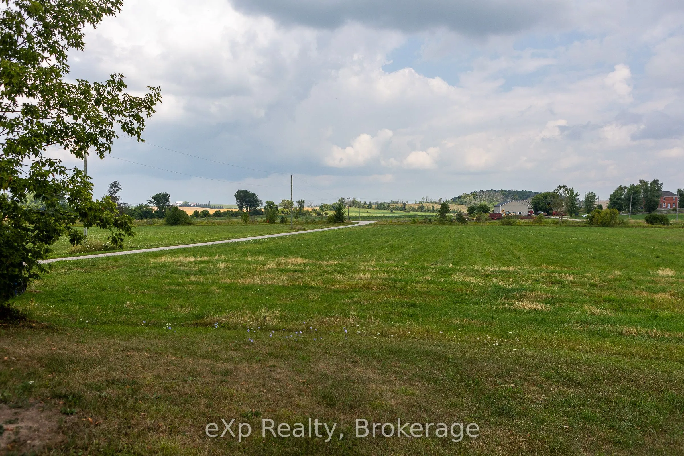 223 Concession 10E
