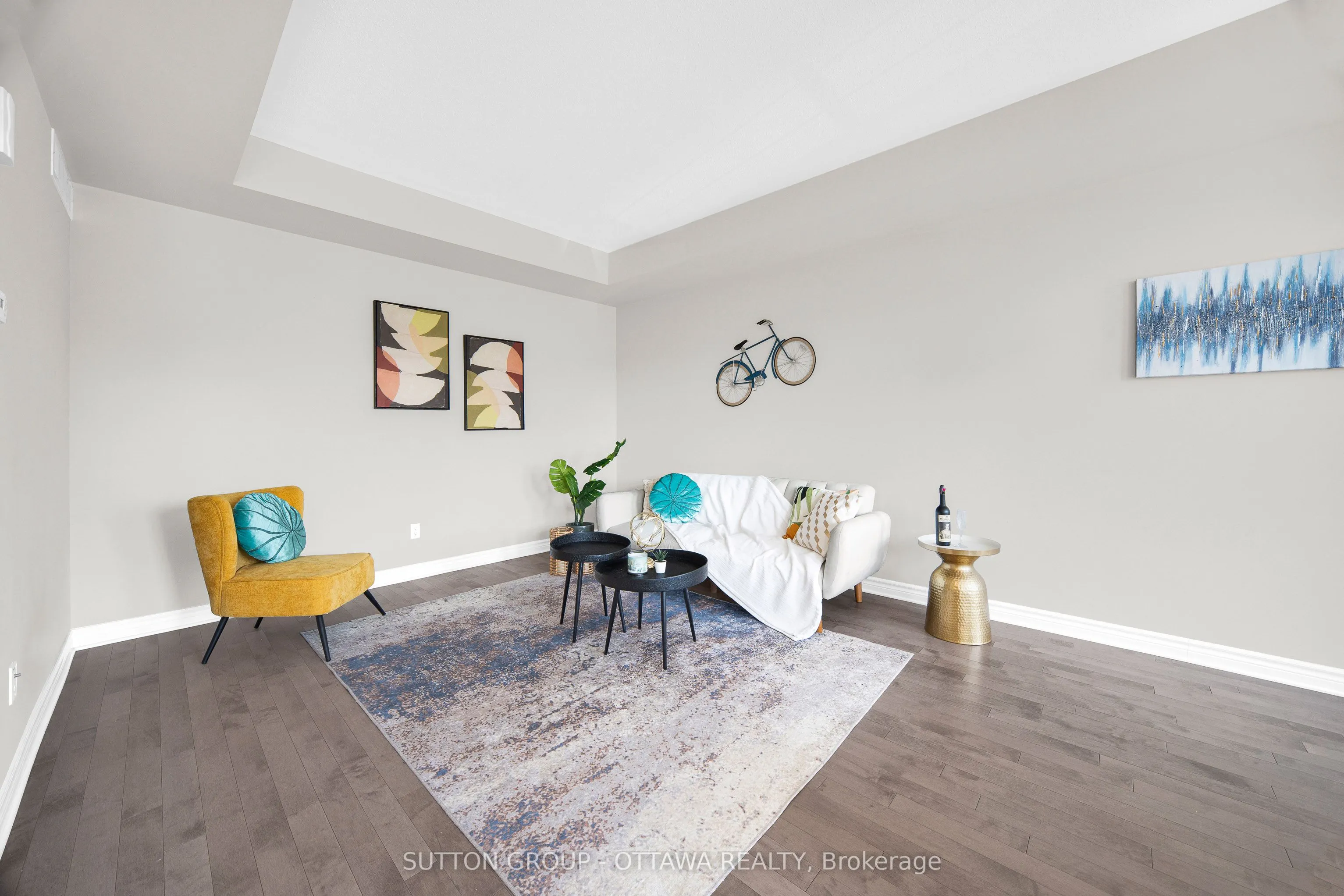 612 Lauraleaf Crescent