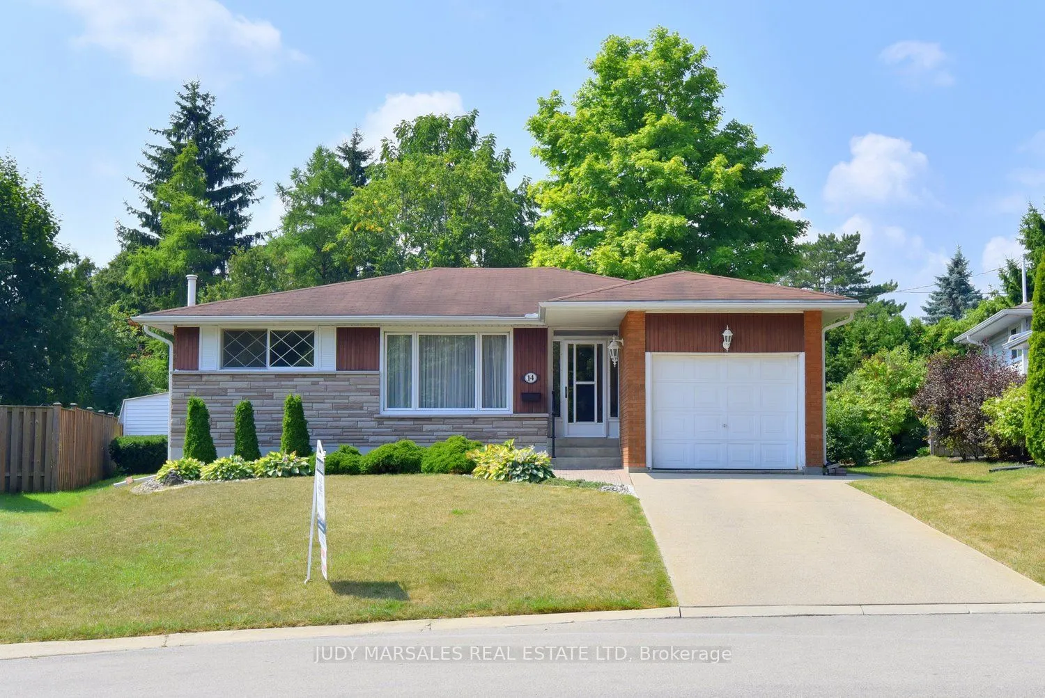 14 Hilltop Place
