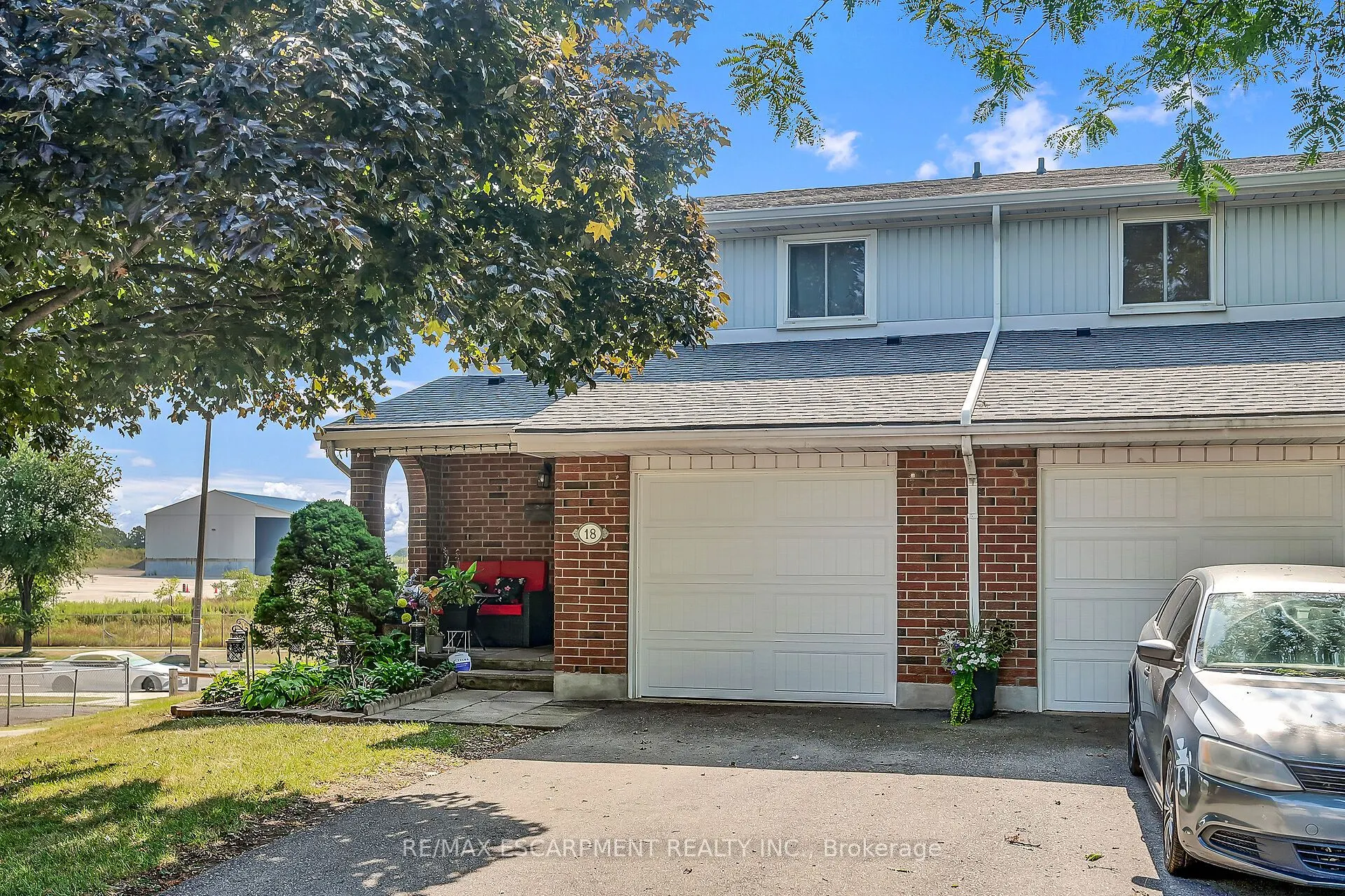 25 Redbury Street, #18