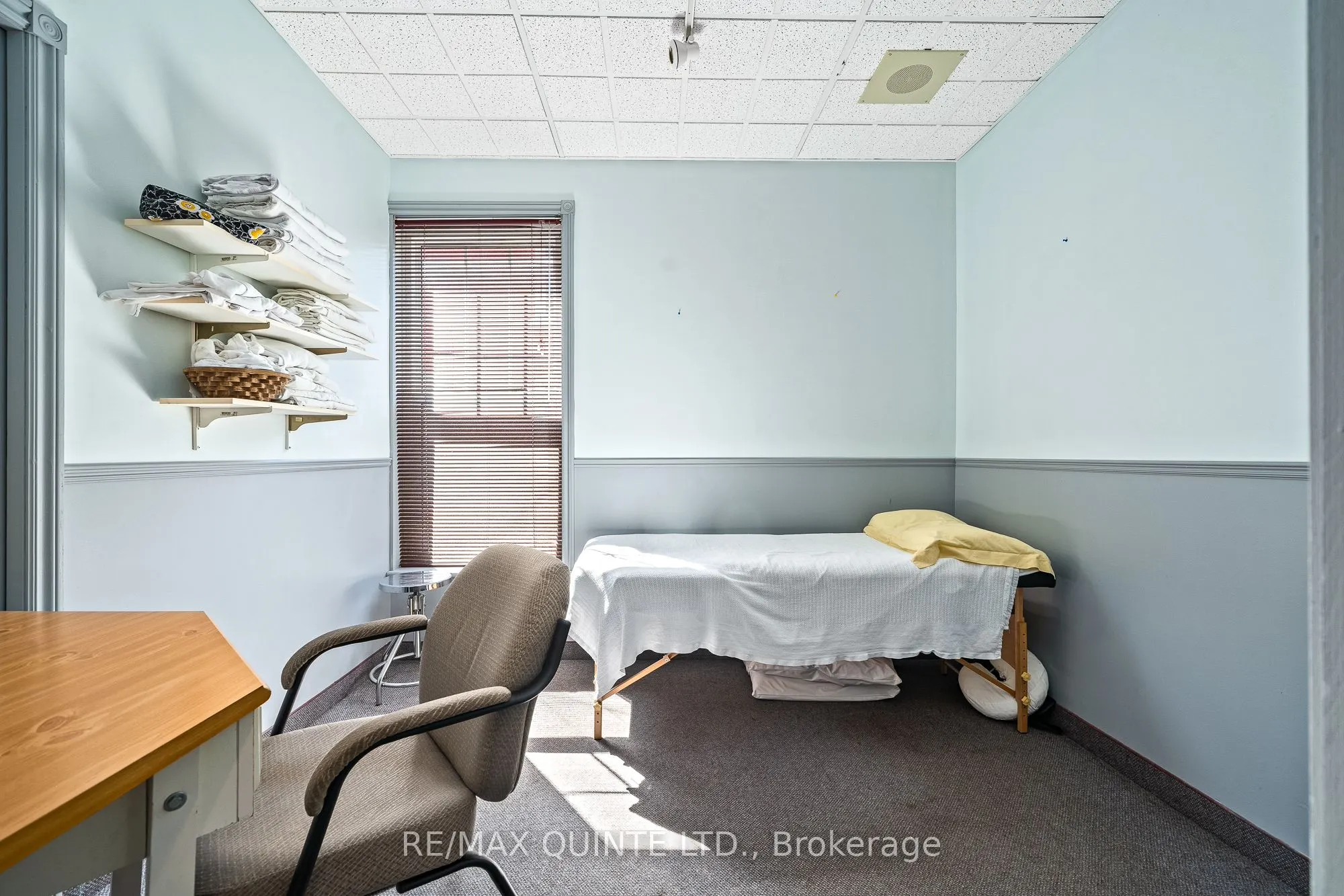156 Bridge Street E