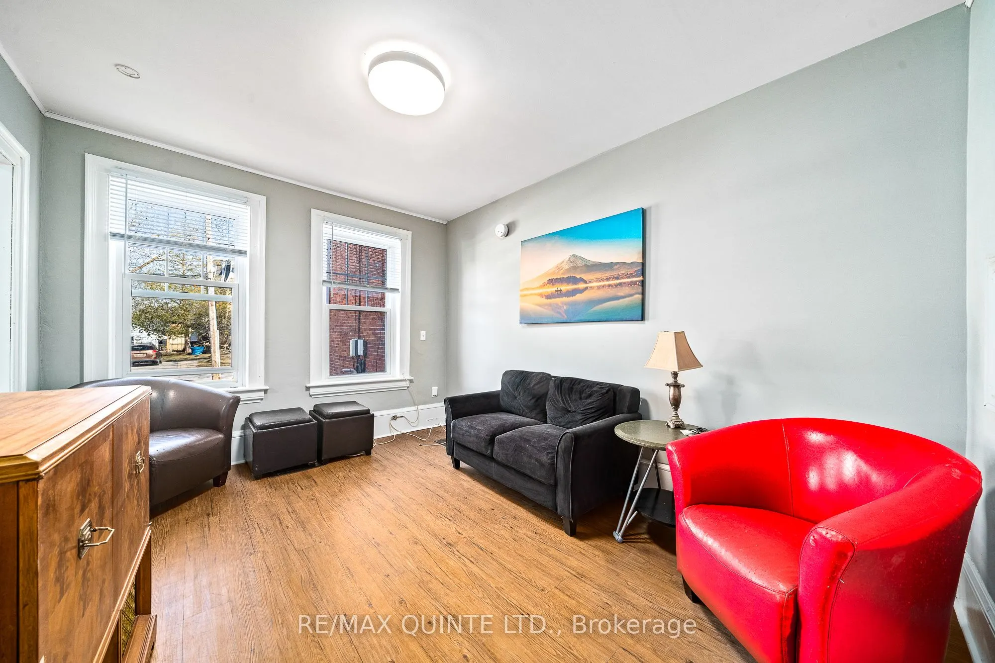 156 Bridge Street E