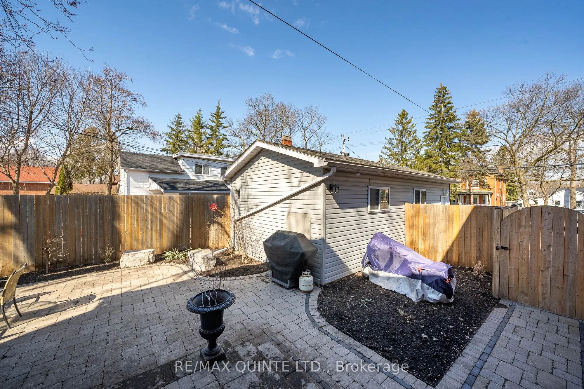 156 Bridge Street E