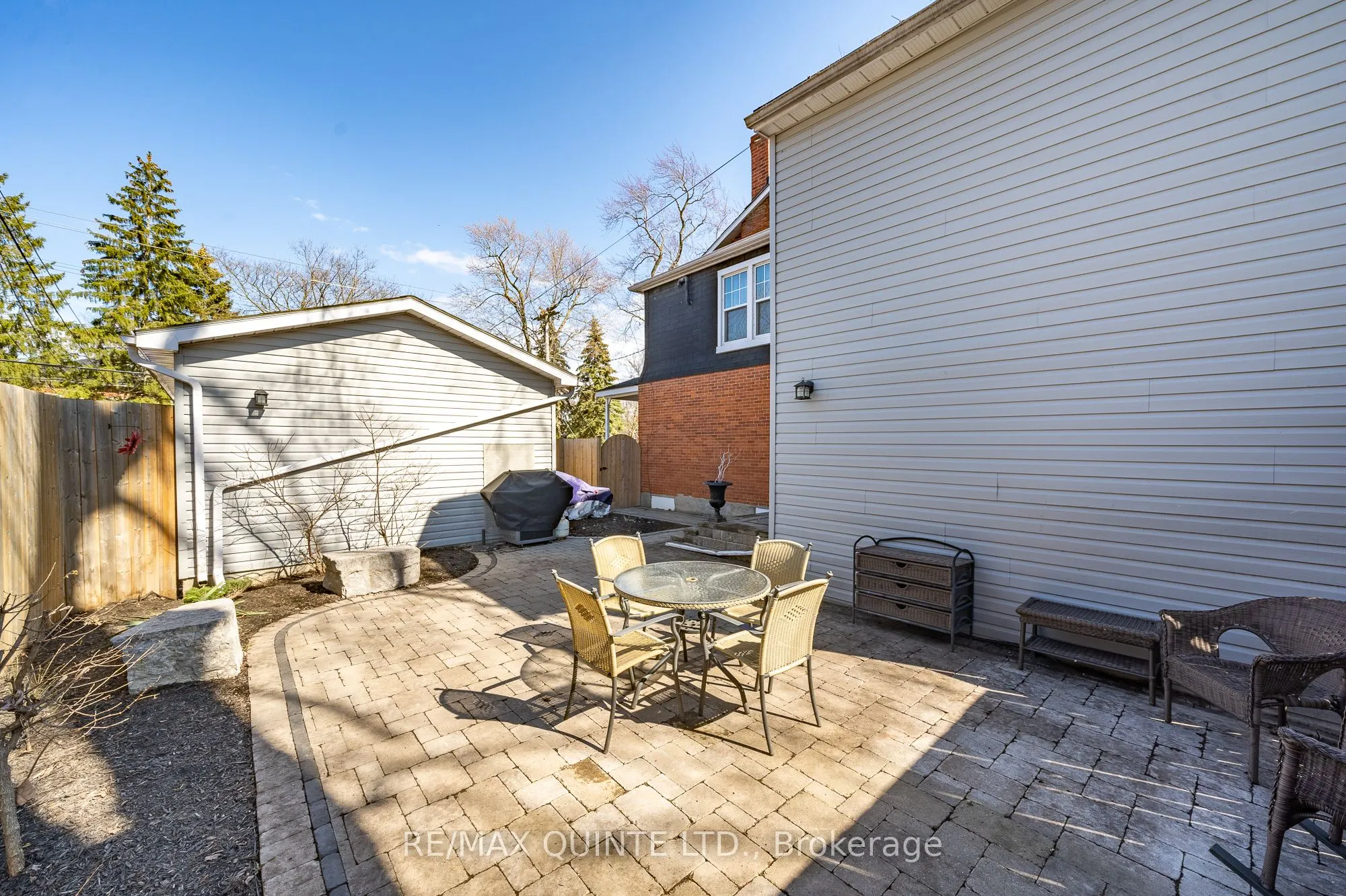 156 Bridge Street E