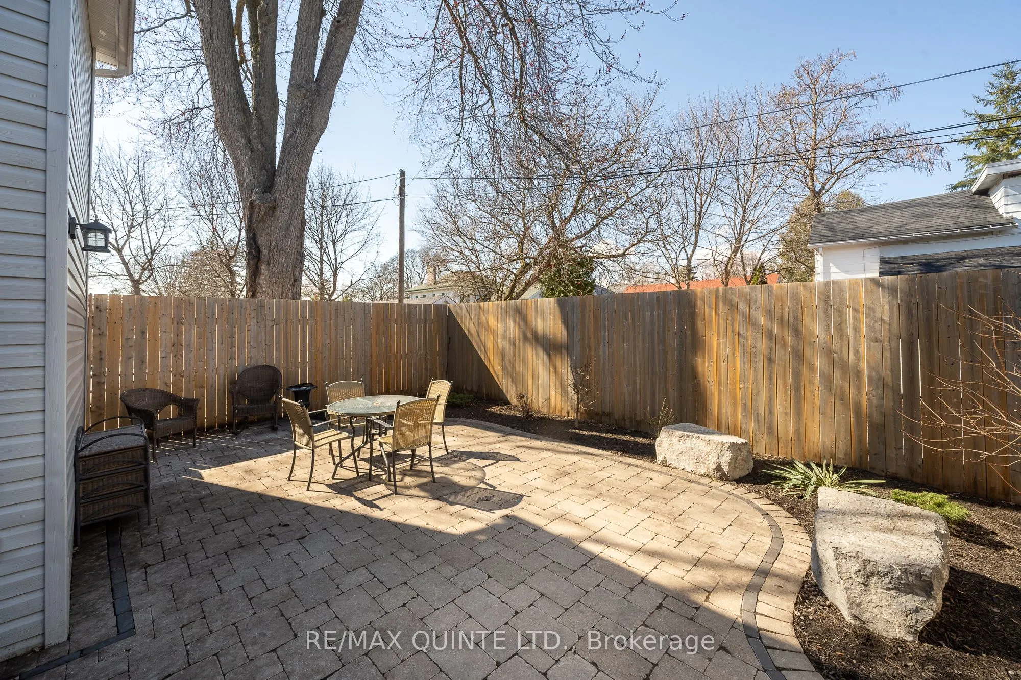 156 Bridge Street E