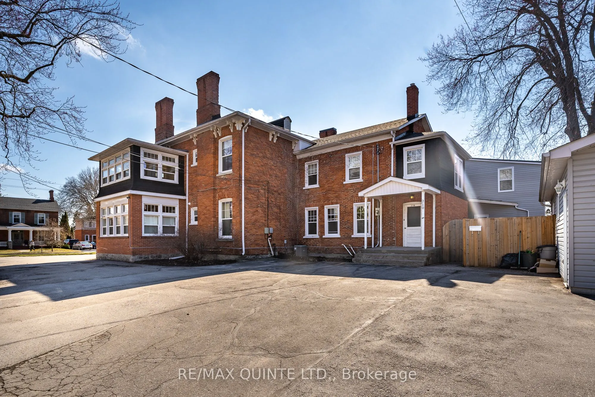 156 Bridge Street E
