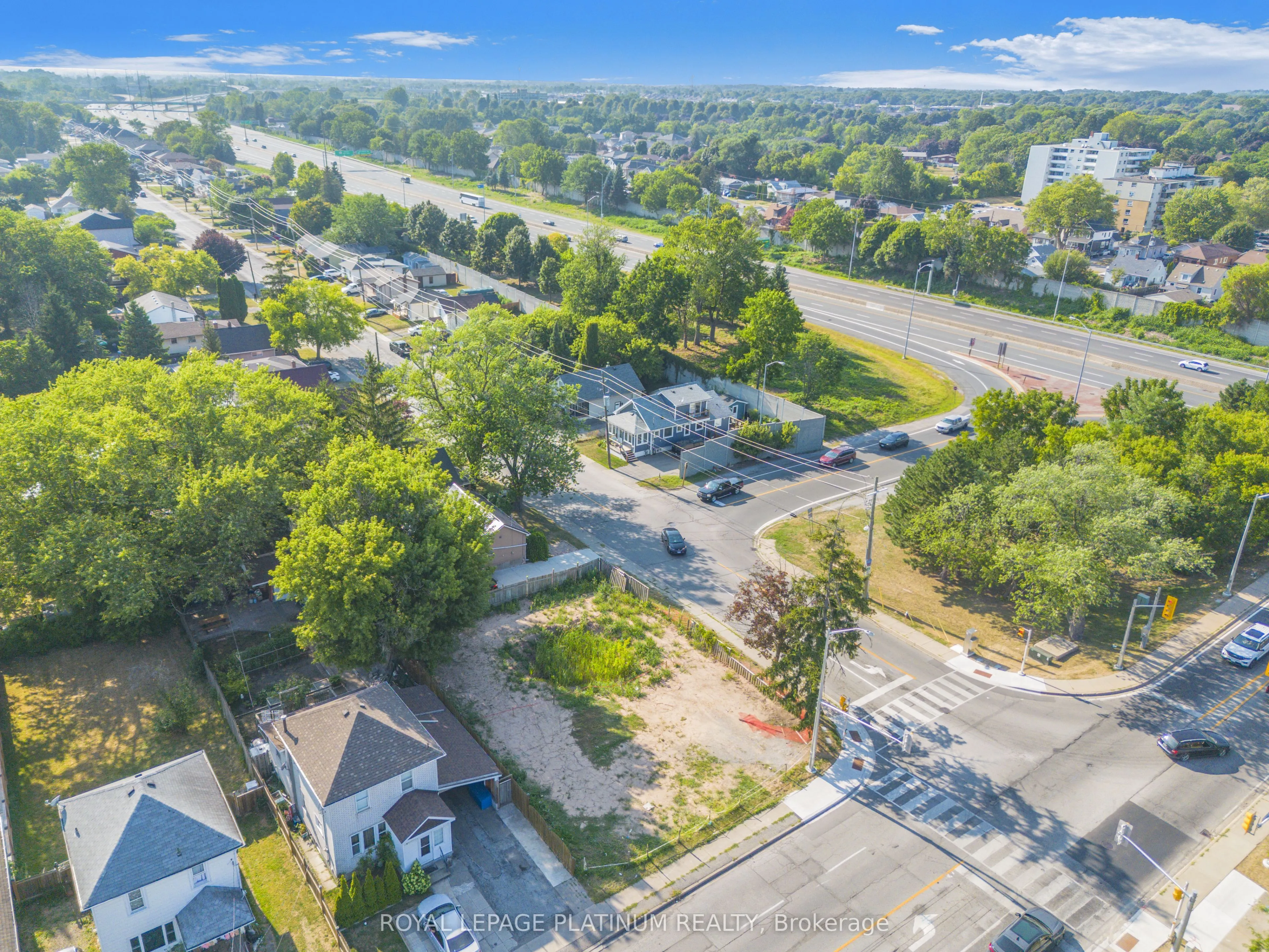 5475 Drummond Road